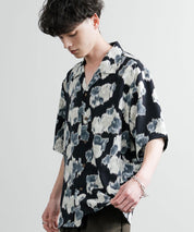 Upscape Audience アップスケープ オーディエンス 日本製 国産 オーバーサイズ 丹後ライトアムンゼン 梨地 カスリライクプリント半袖開襟シャツ AUD6607 14693