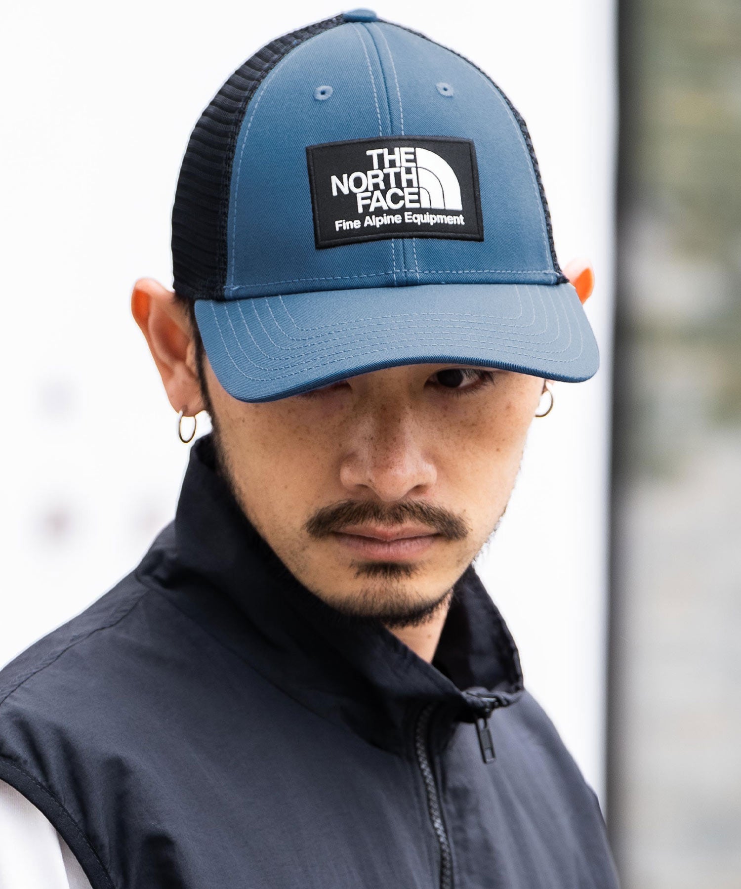 THE NORTH FACE ザ・ノースフェイス MUDDER TRUCKER メッシュスナップバックキャップ ロゴワッペンベースボールキャップ