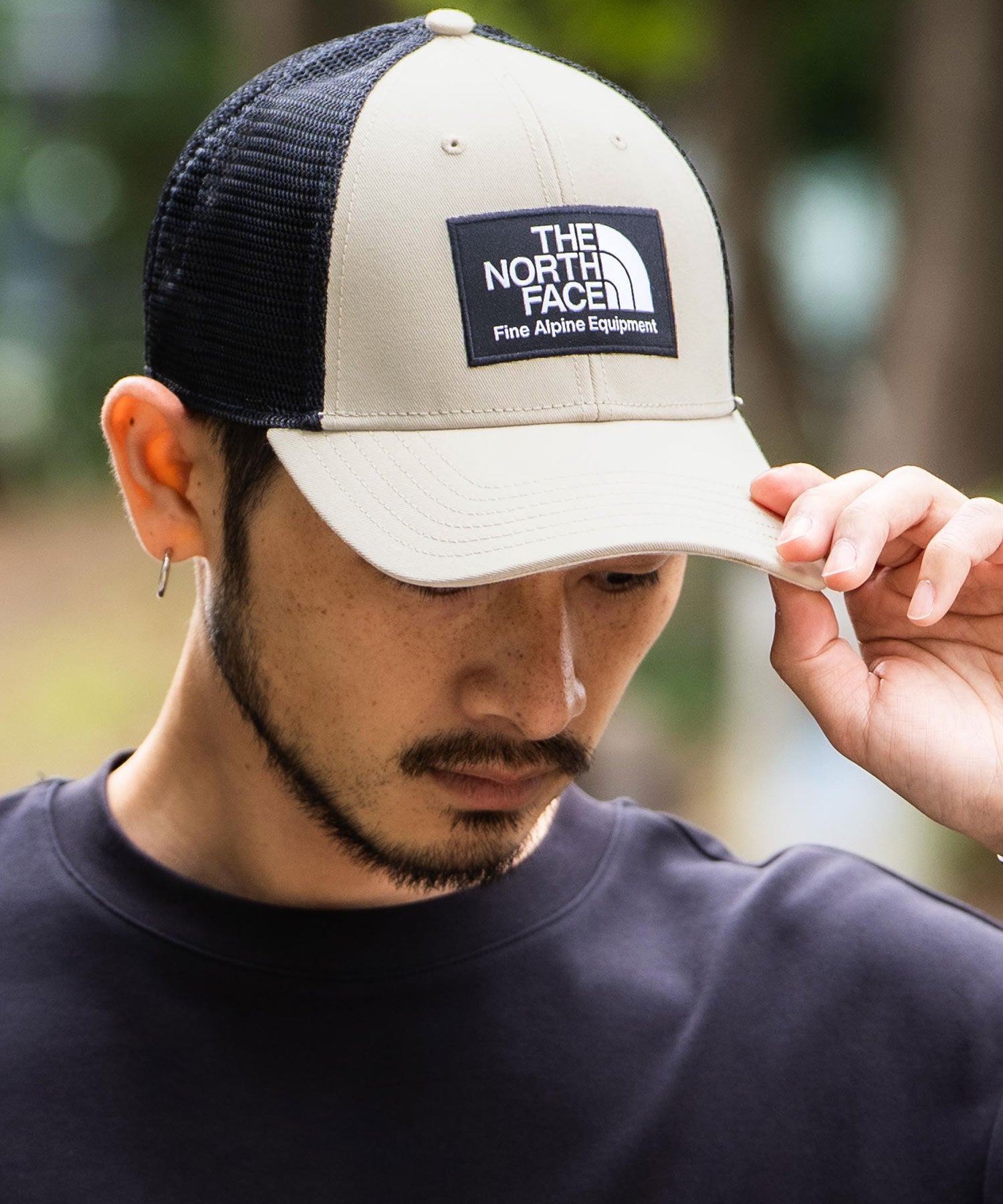 THE NORTH FACE ザ・ノースフェイス MUDDER TRUCKER メッシュスナップバックキャップ ロゴワッペンベースボールキャップ