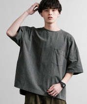 Audience オーディエンス ピグメントUSAコットン16/-天竺8.45オンス胸ポケット付きサイドスリットボクシーAラインビッグTシャツ AUD6626 14776