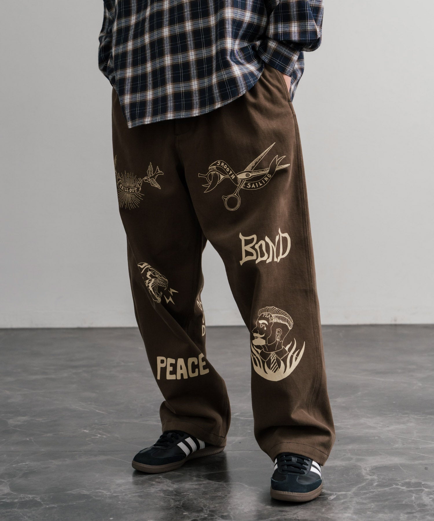 KRIFF MAYER クリフメイヤー メモリアルグラフィックプリントレタリング2タックワークパンツ 2515112 14829