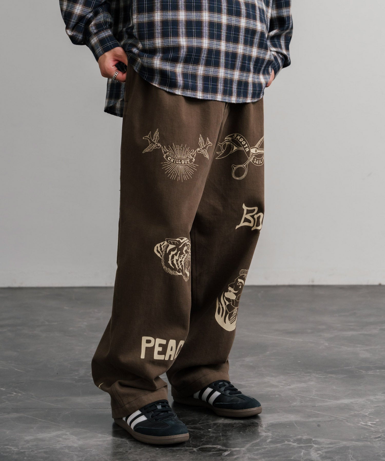 KRIFF MAYER クリフメイヤー メモリアルグラフィックプリントレタリング2タックワークパンツ 2515112 14829