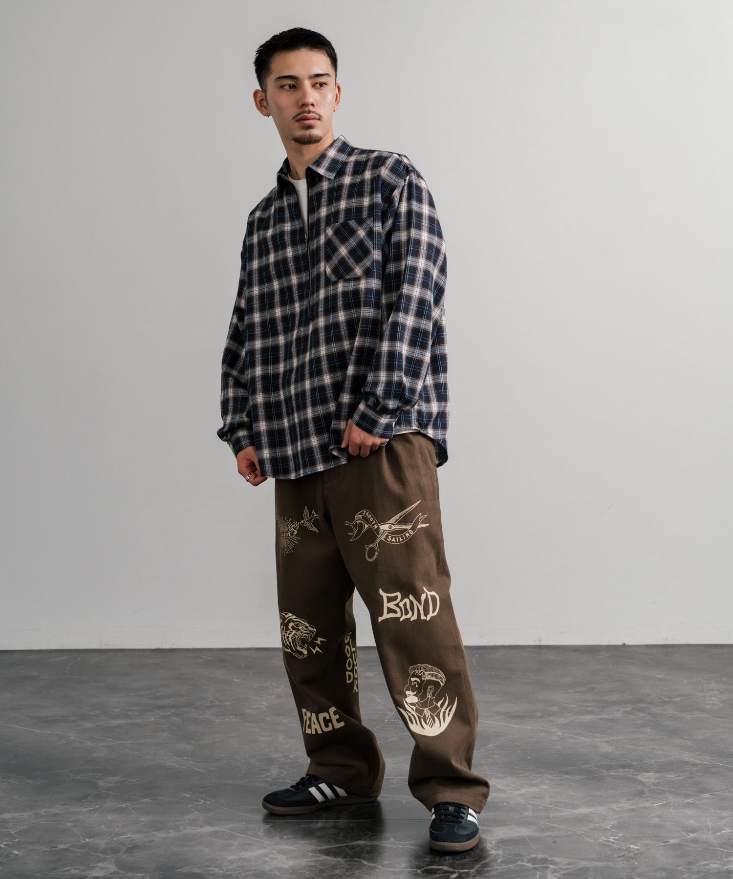 KRIFF MAYER クリフメイヤー メモリアルグラフィックプリントレタリング2タックワークパンツ 2515112 14829