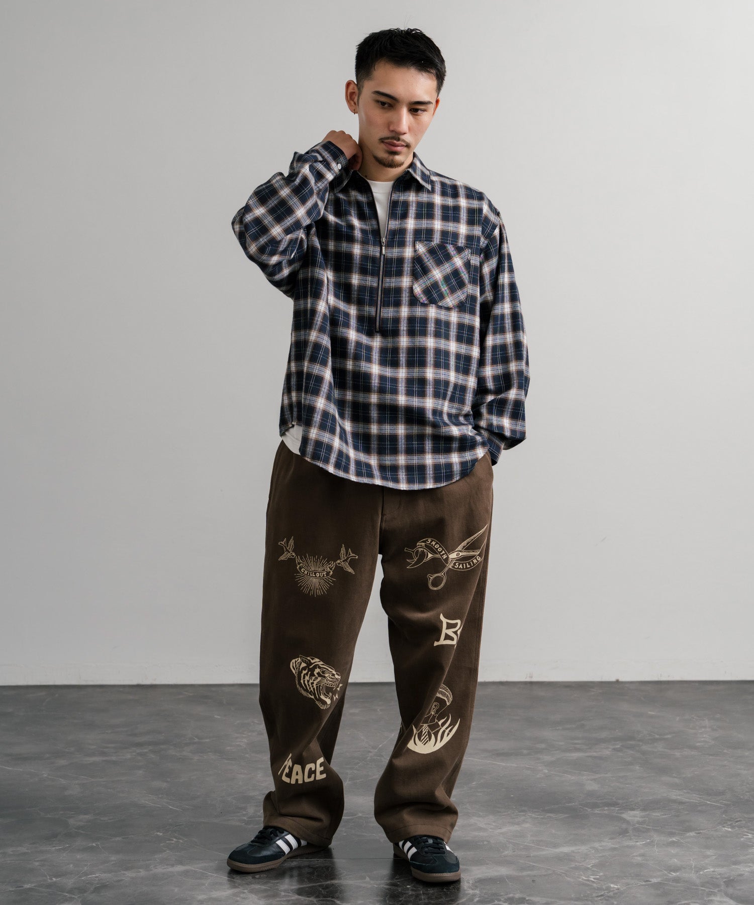 KRIFF MAYER クリフメイヤー メモリアルグラフィックプリントレタリング2タックワークパンツ 2515112 14829