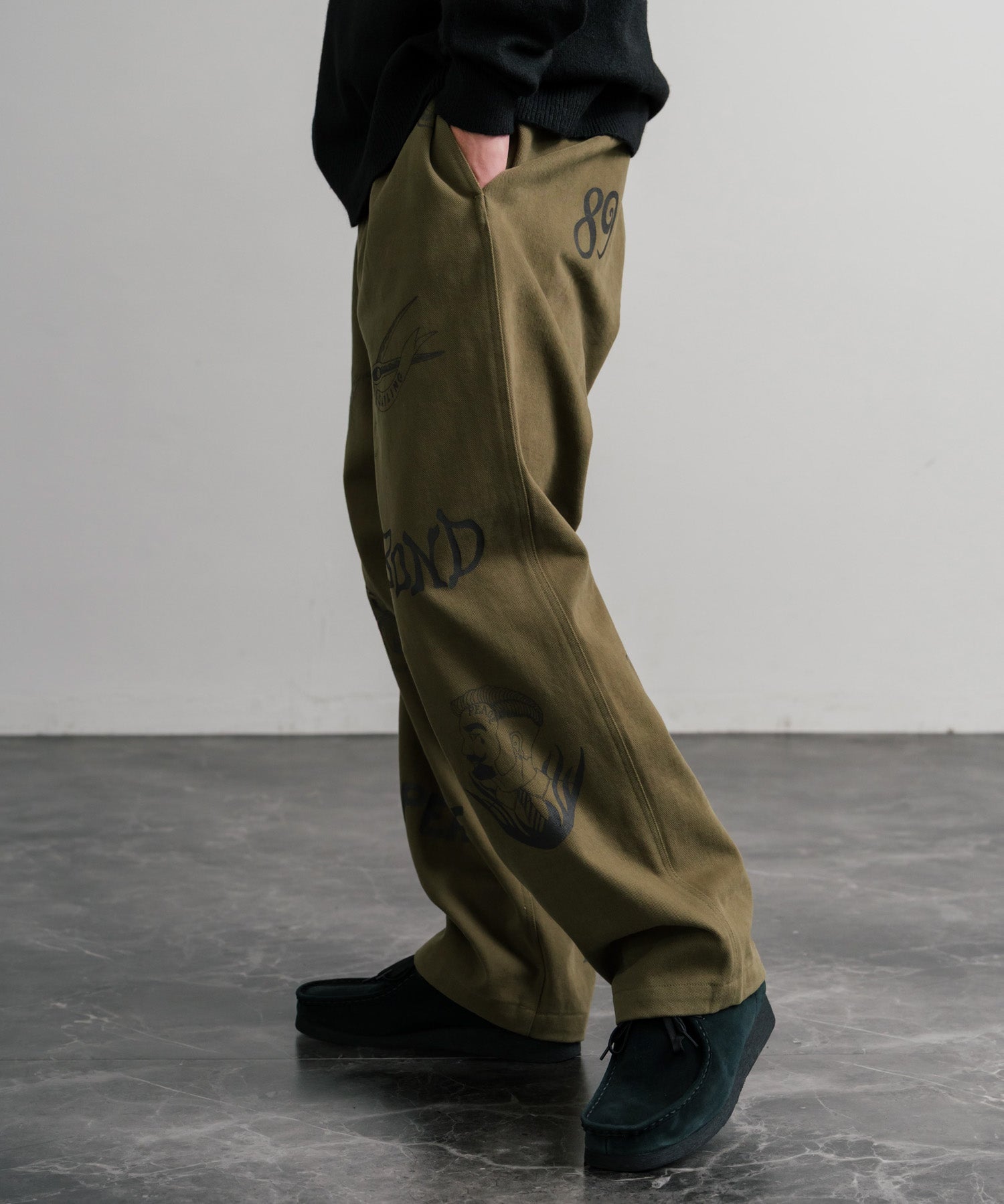 KRIFF MAYER クリフメイヤー メモリアルグラフィックプリントレタリング2タックワークパンツ 2515112 14829