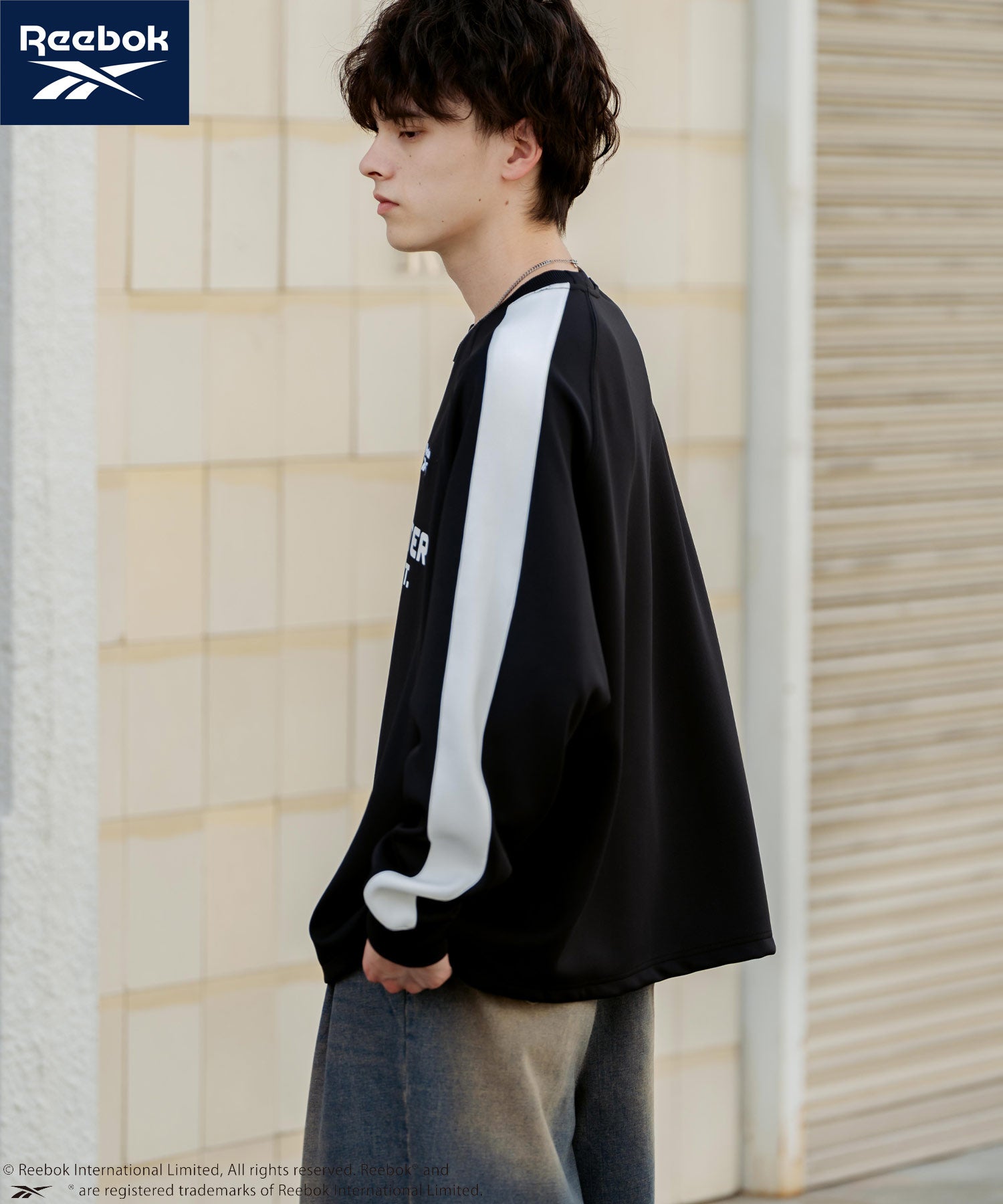 Reebok リーボック オーバーサイズ袖ラインロゴ刺繍ラグランポンチ長袖