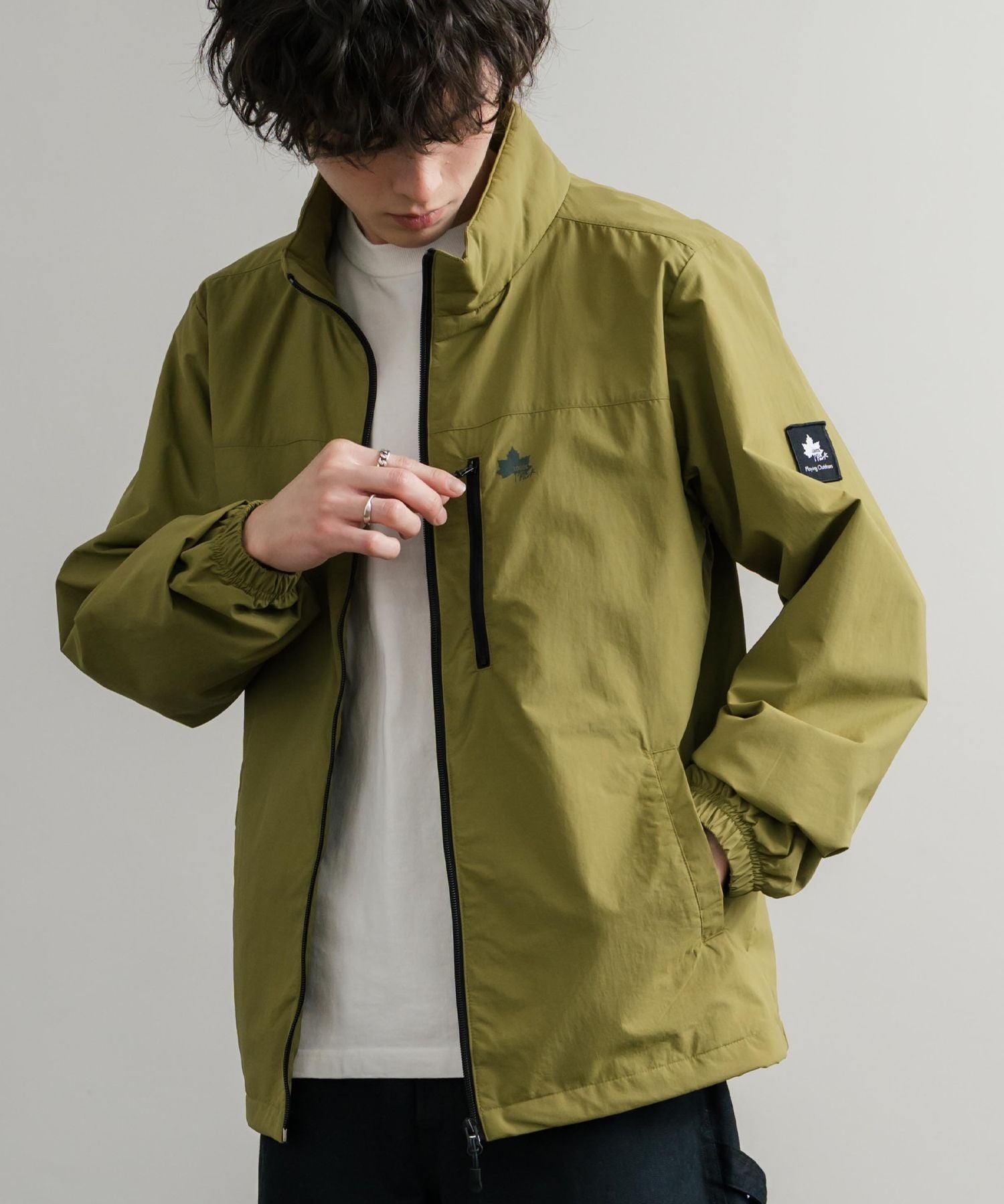 LOGOS ロゴス 撥水 裏タフタワンポイントロゴスタンドネックナイロンブルゾン 14857