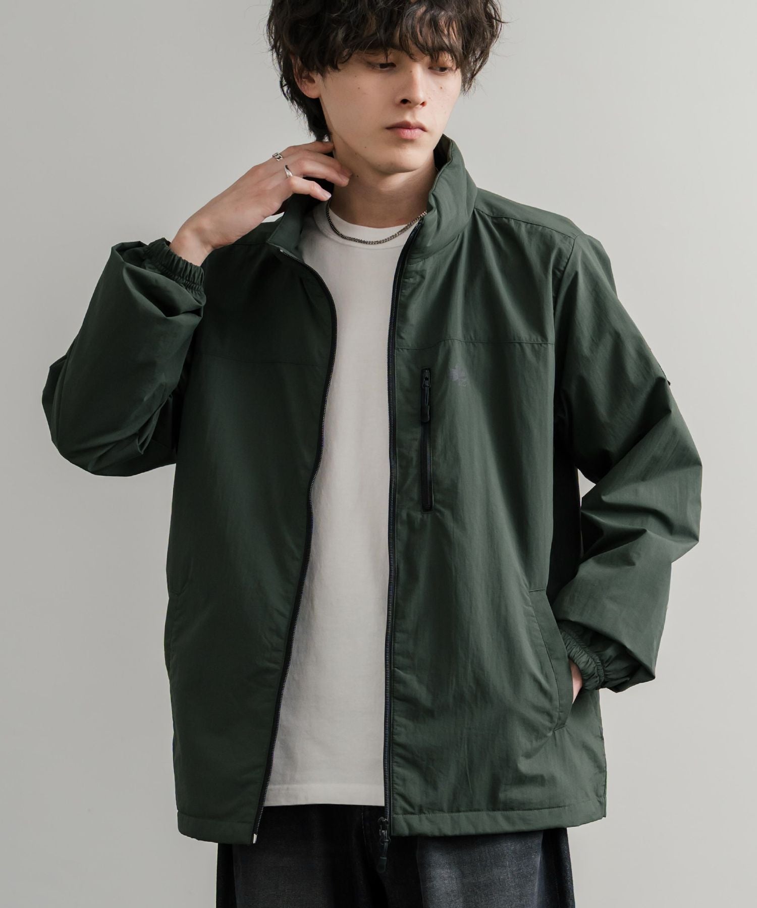 LOGOS ロゴス 撥水 裏タフタワンポイントロゴスタンドネックナイロンブルゾン 14857