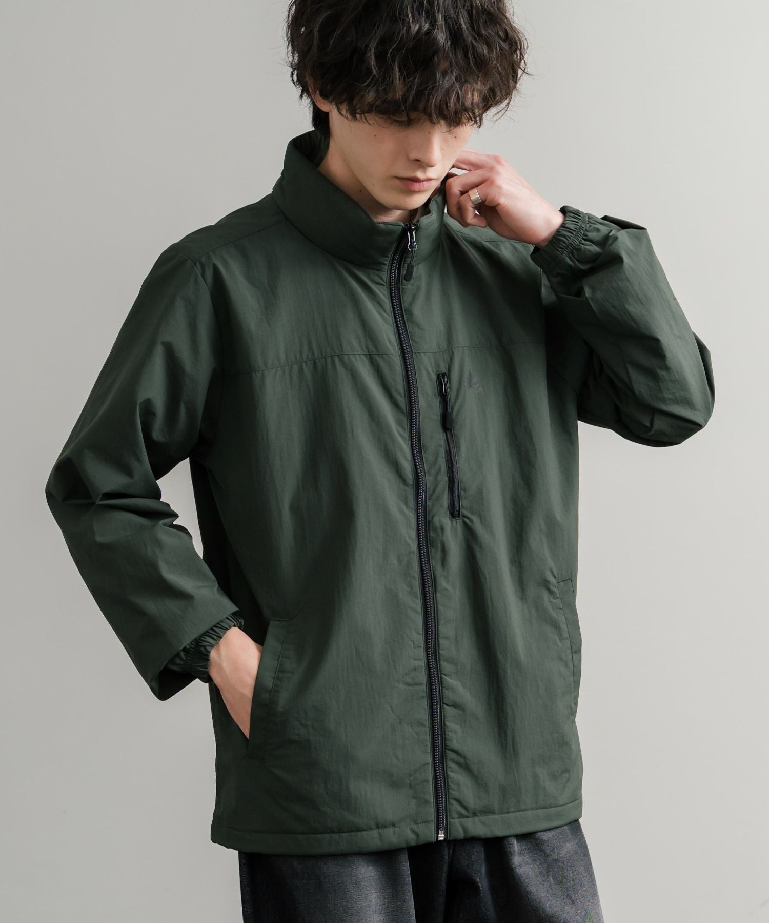 LOGOS ロゴス 撥水 裏タフタワンポイントロゴスタンドネックナイロンブルゾン 14857