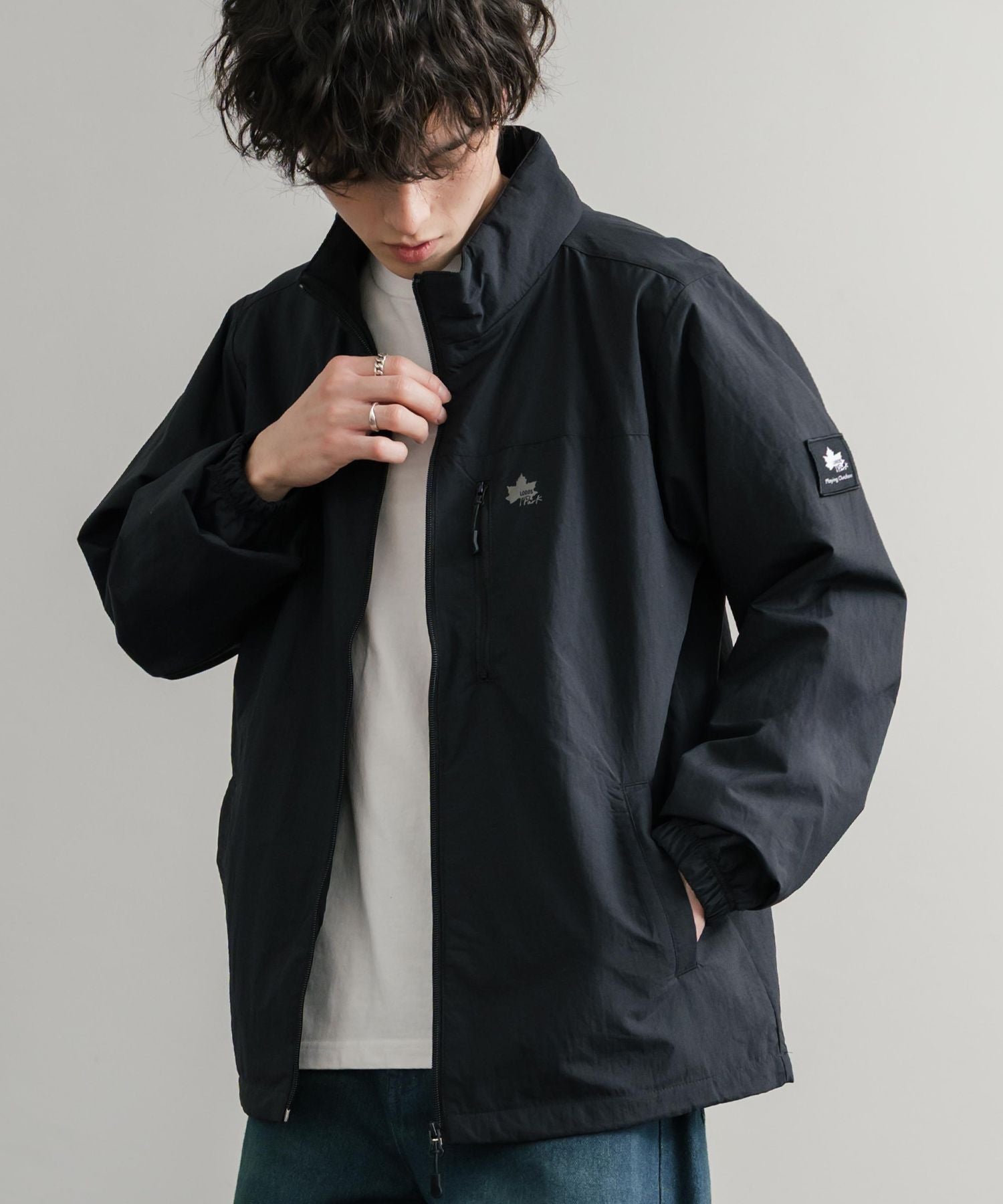 LOGOS ロゴス 撥水 裏タフタワンポイントロゴスタンドネックナイロン