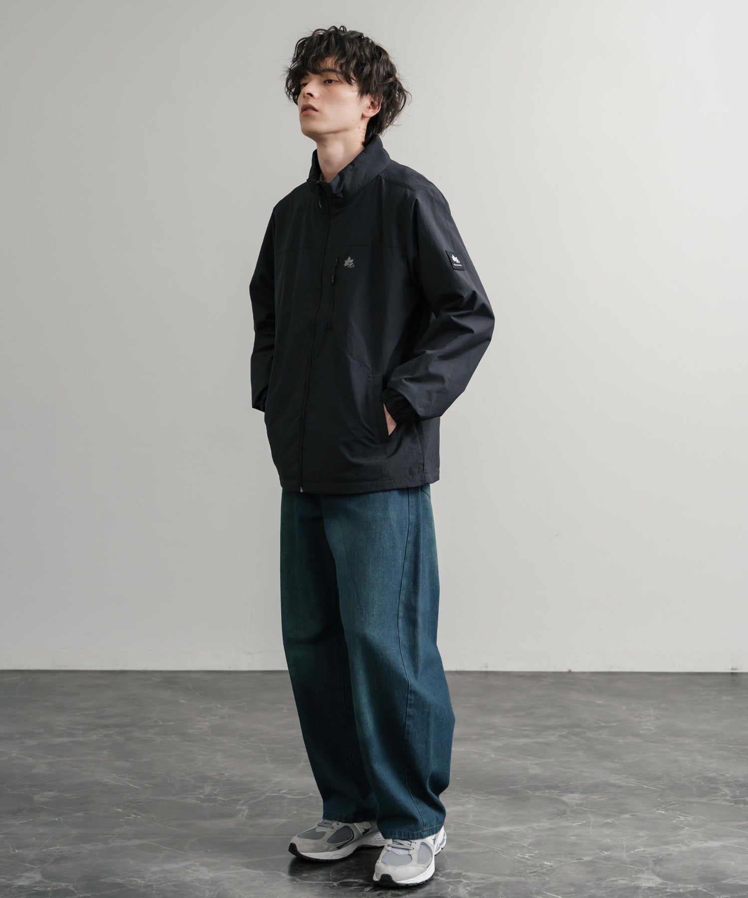 LOGOS ロゴス 撥水 裏タフタワンポイントロゴスタンドネックナイロン