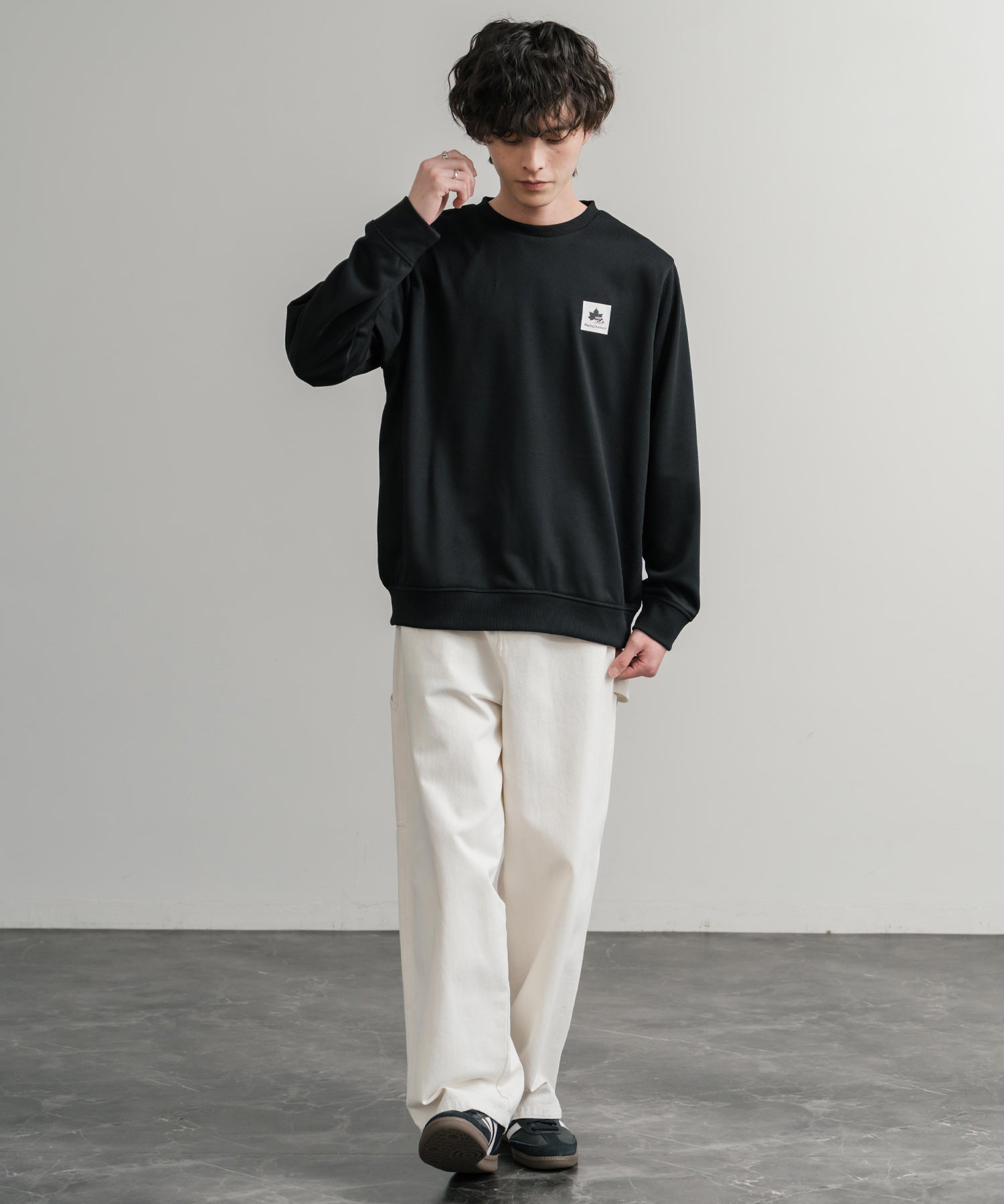 LOGOS ロゴス 吸汗速乾 ルーズシルエット裏毛ワンポイントロゴクルーネック長袖トレーナー 14859