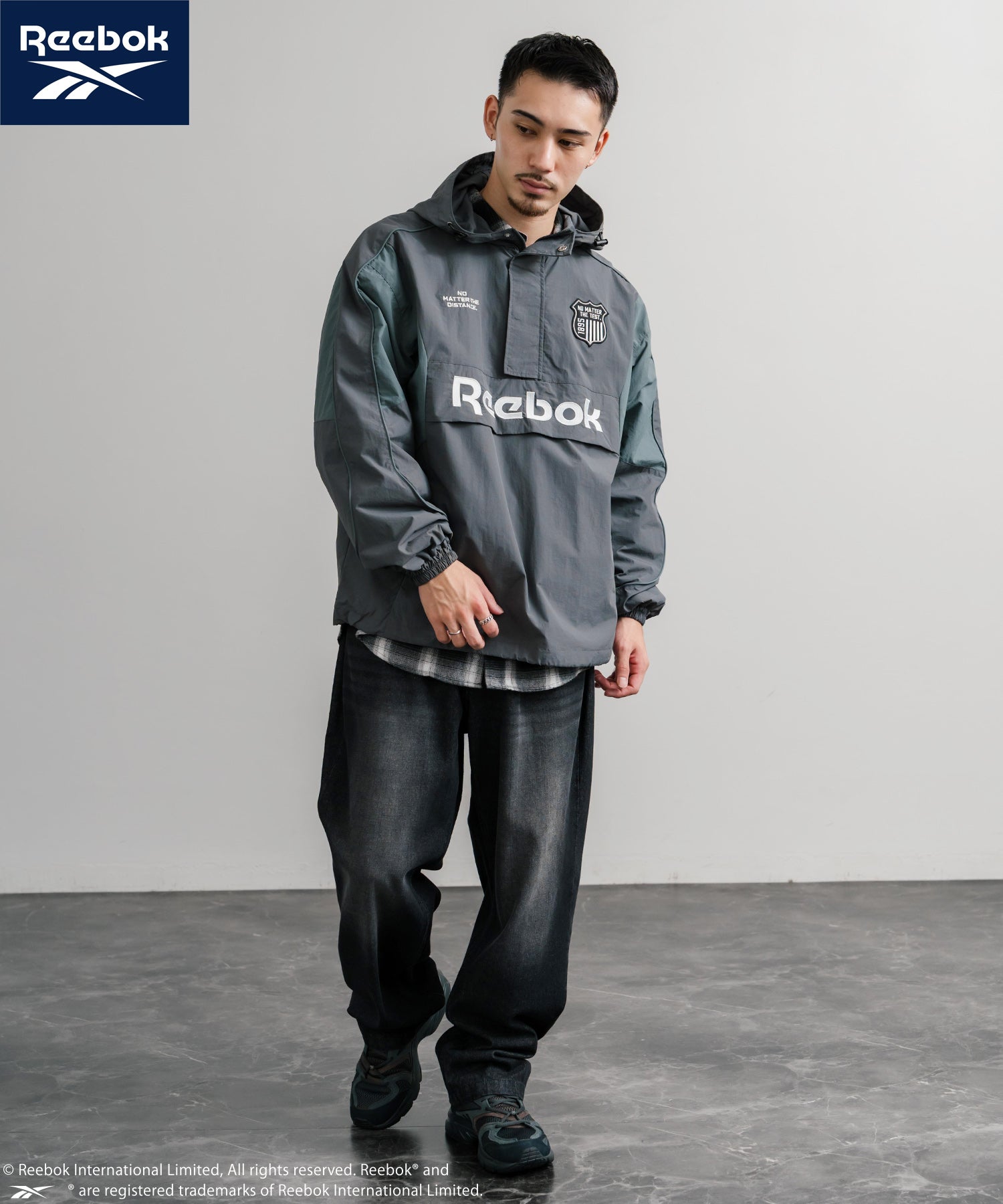 Reebok リーボック オーバーサイズエンブレム刺繍アノラックジャケット