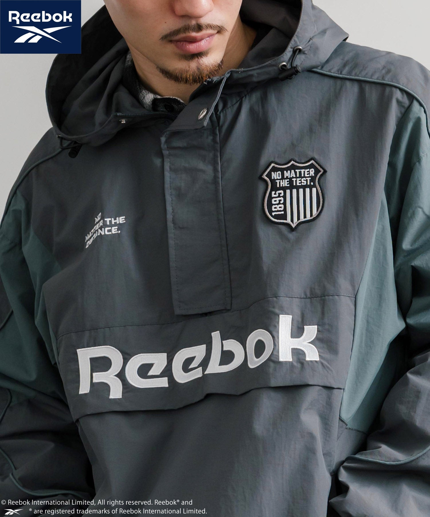 Reebok リーボック オーバーサイズエンブレム刺繍アノラックジャケット