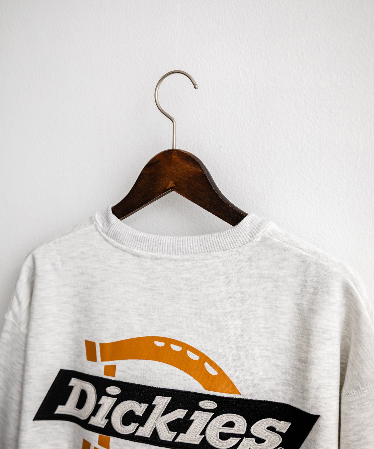 Dickies 裏起毛バックプリント刺繍クルーネック長袖スウェットトレーナー 14886