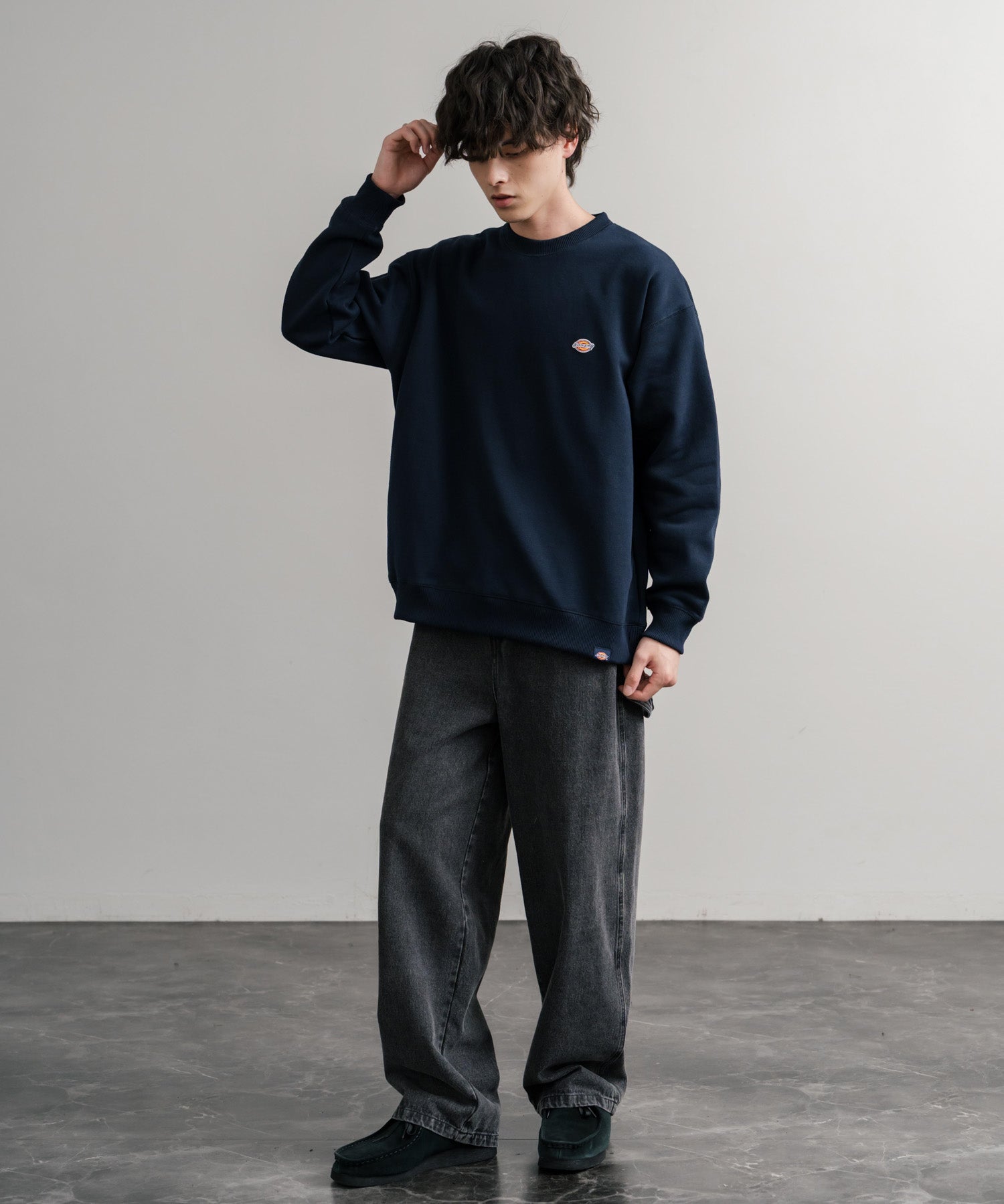 Dickies 裏起毛ワンポイントロゴワッペンクルーネック長袖スウェットトレーナー 14887