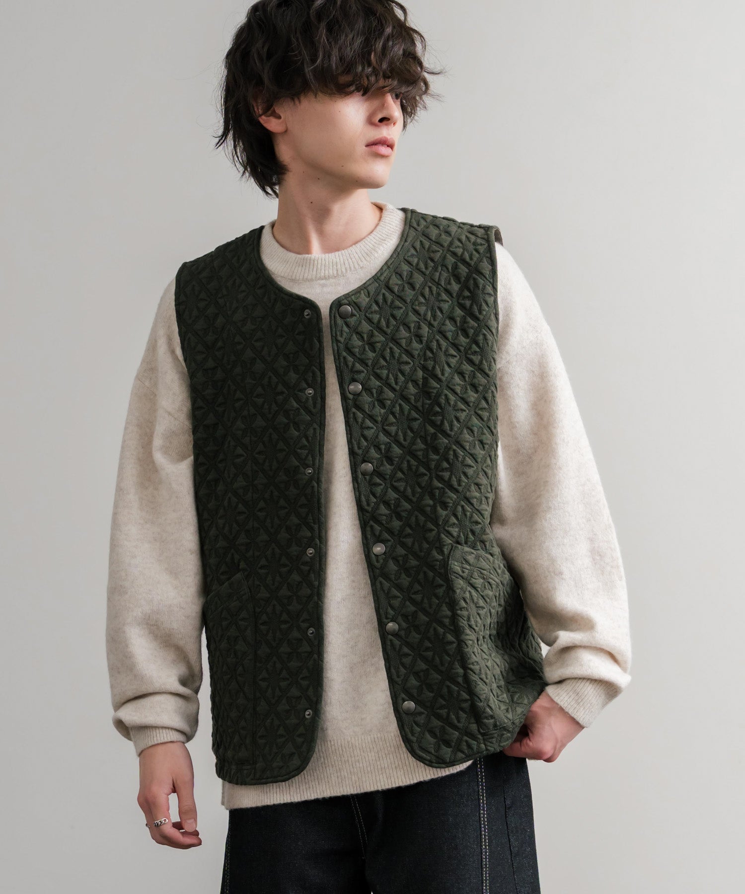 クロス柄ノーカラースナップベスト AUD7331 14893