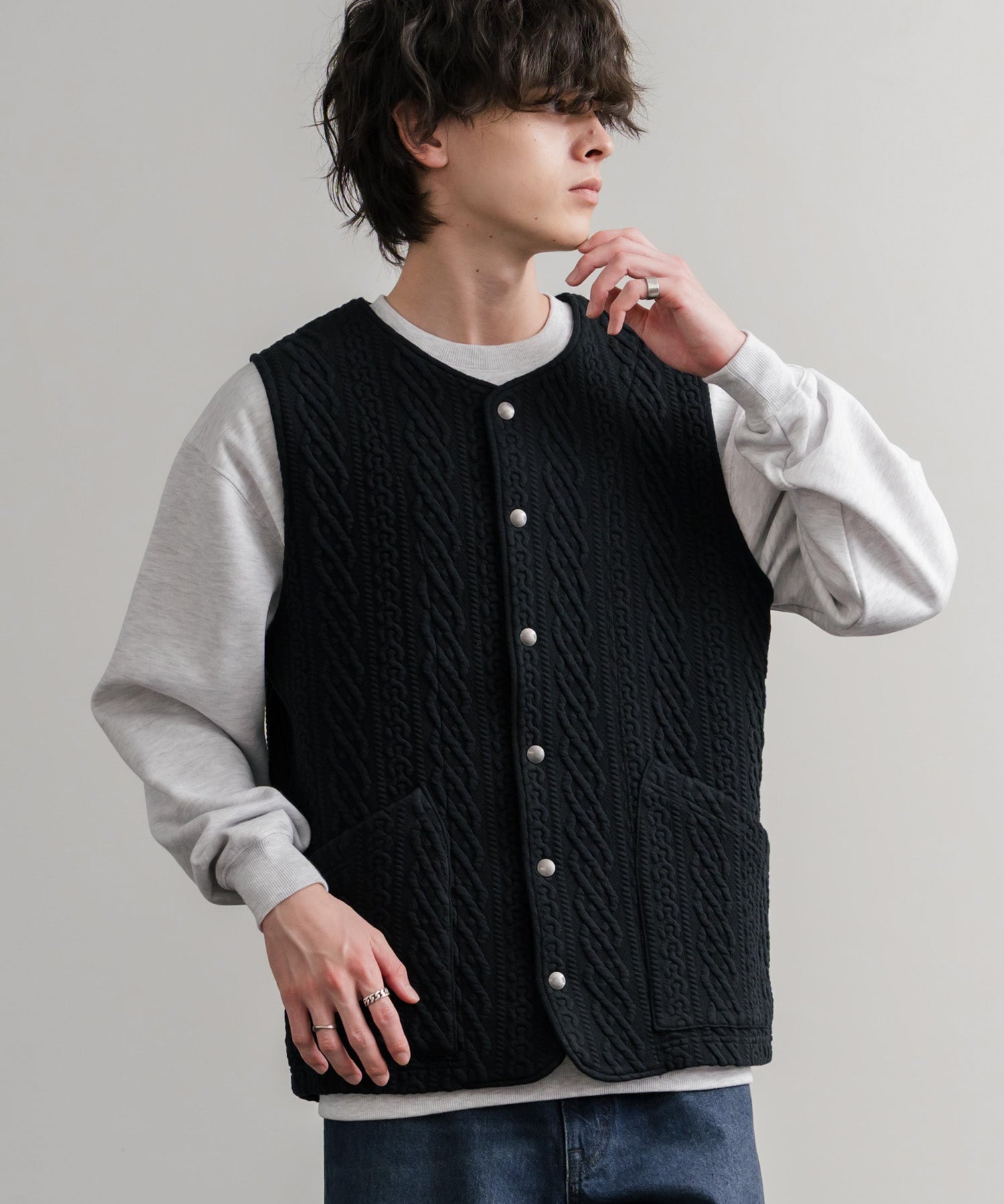 Upscape Audience アップスケープオーディエンス 日本製 国産 尾州 コットンキルト ストライプ柄/ケーブル柄/クロス柄ノーカラースナップベスト AUD7331 14893