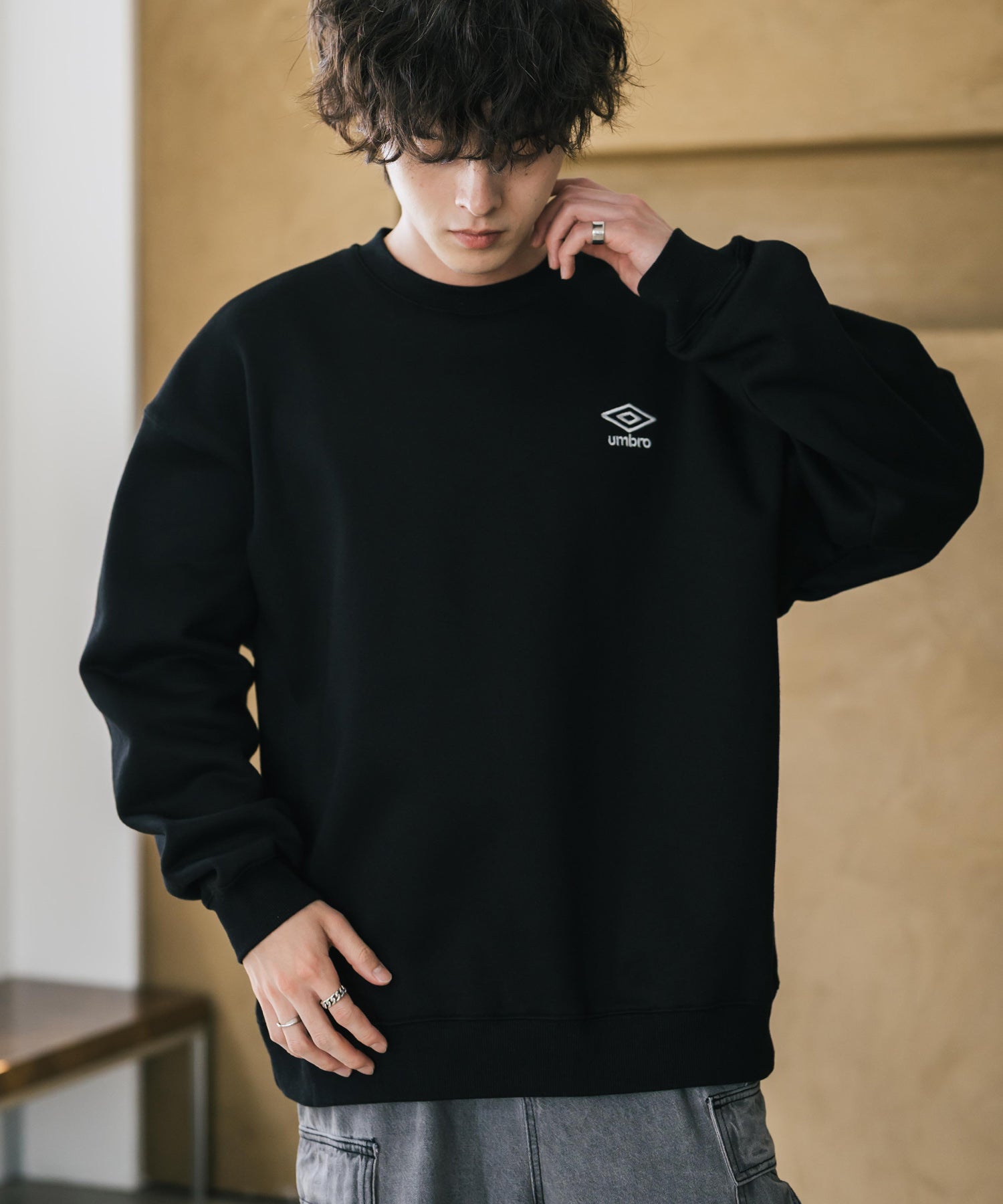 UMBRO 別注コラボオーバーサイズ裏起毛ロゴ刺繍クルーネックスウェット