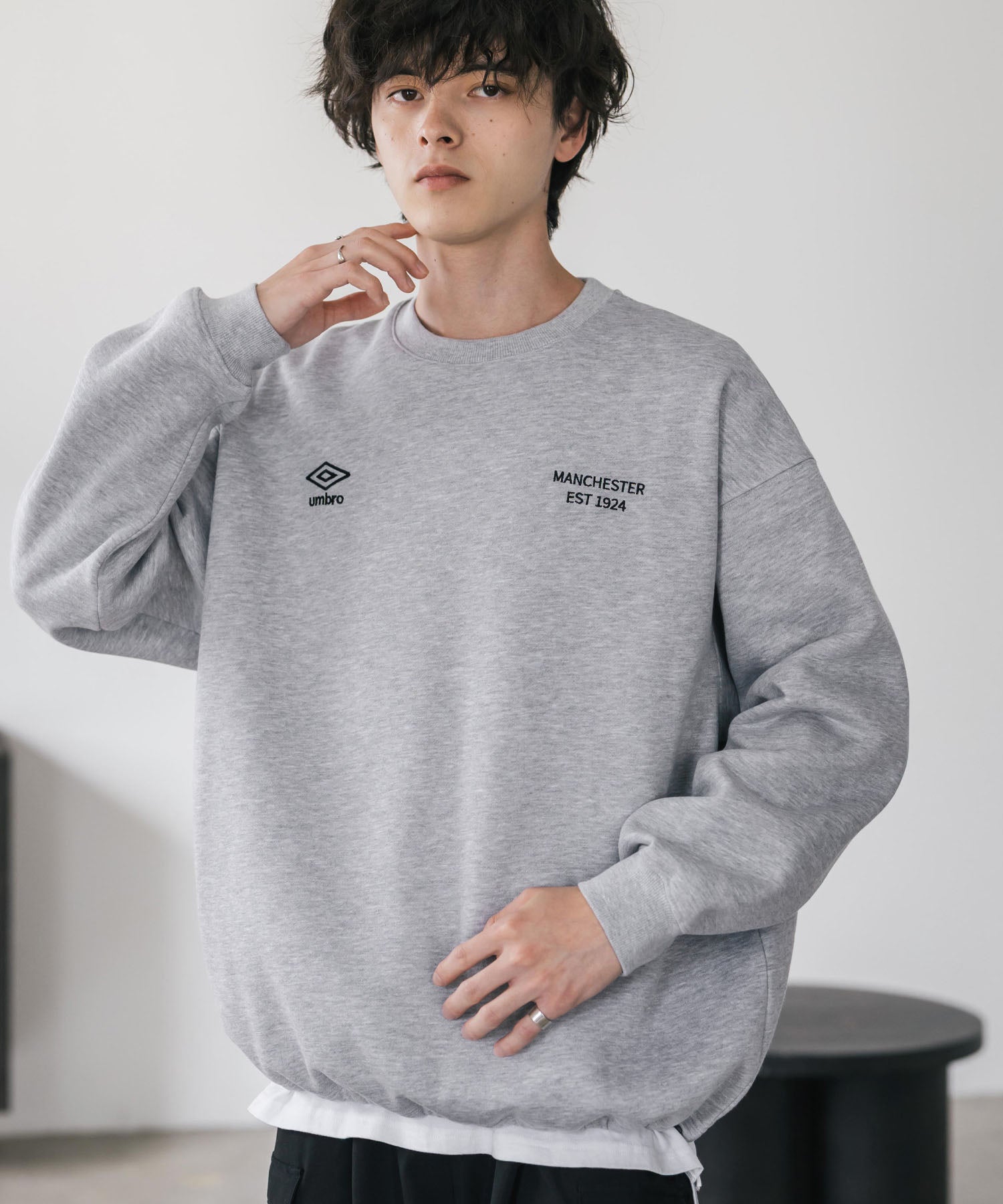 UMBRO 別注コラボオーバーサイズ裏起毛ロゴ刺繍ドロストスウェット 14941