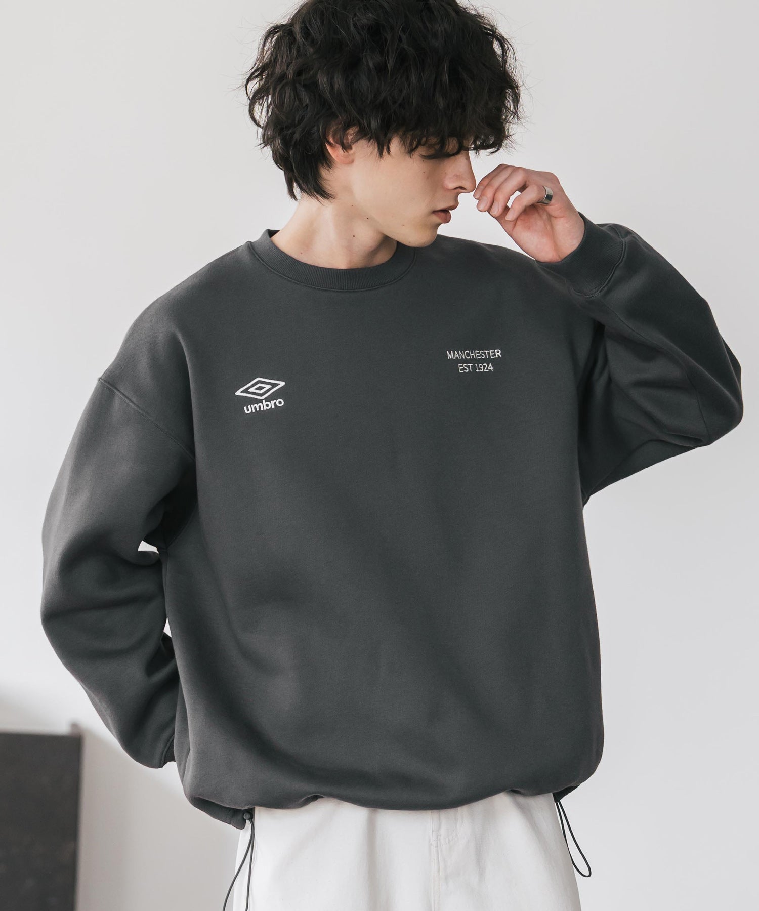 UMBRO 別注コラボオーバーサイズ裏起毛ロゴ刺繍ドロストスウェット 14941