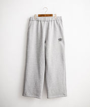 UMBRO 別注コラボ裏起毛ワンポイントロゴ刺繍イージーワイドストレートスウェットパンツ 14944