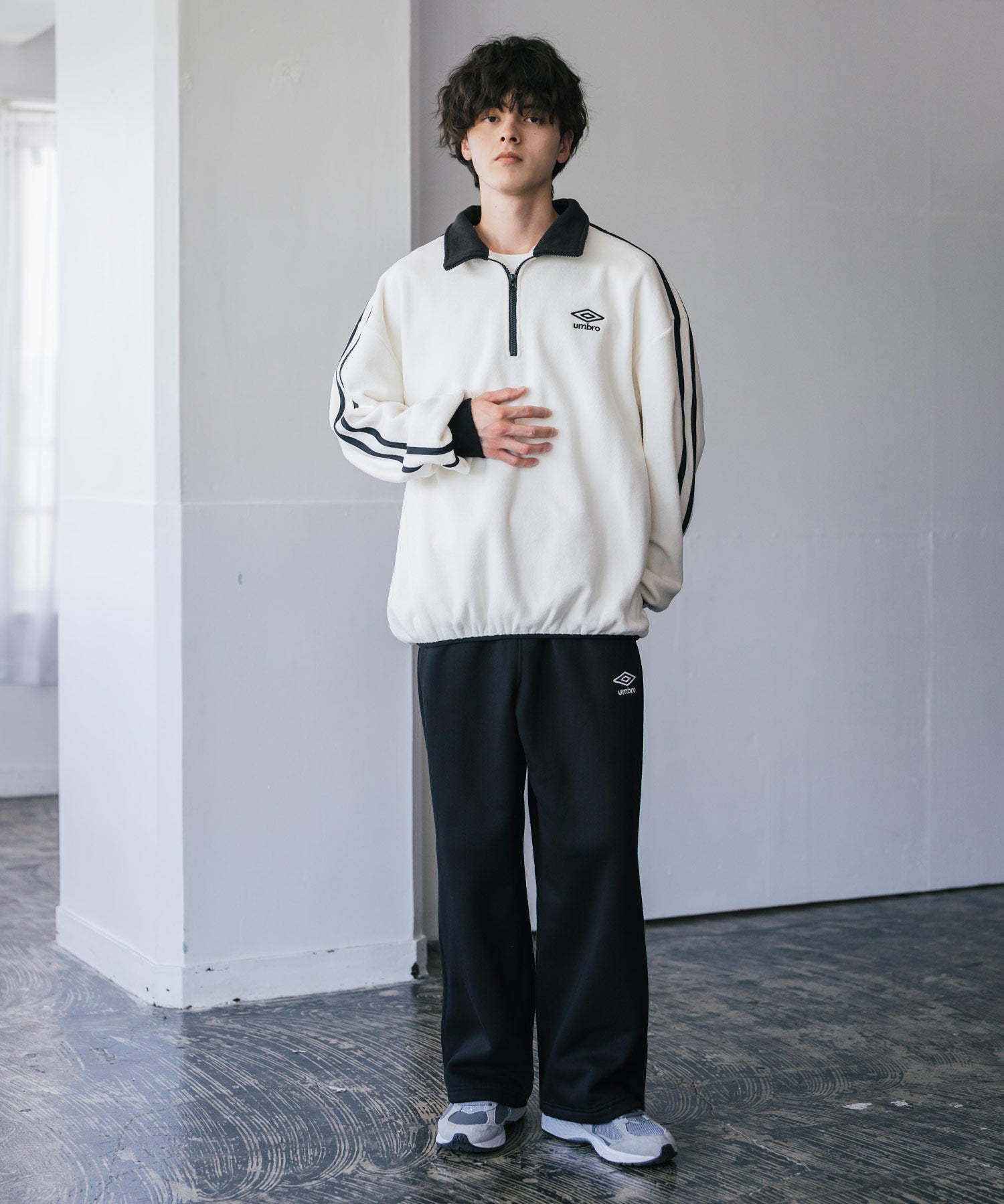 UMBRO 別注コラボ裏起毛ワンポイントロゴ刺繍イージーワイドストレートスウェットパンツ 14944