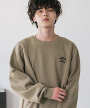 UMBRO アンブロ 別注コラボ オーバーサイズワンポイントロゴ刺繍クルーネックアクリルニットセーター 14945