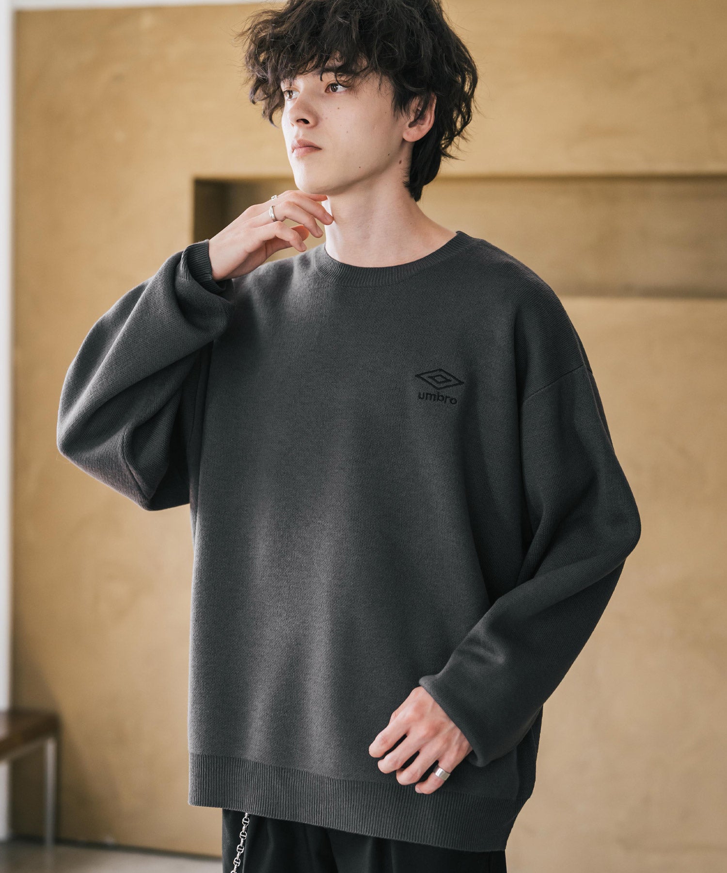 UMBRO アンブロ 別注コラボ オーバーサイズワンポイントロゴ刺繍クルーネックアクリルニットセーター 14945