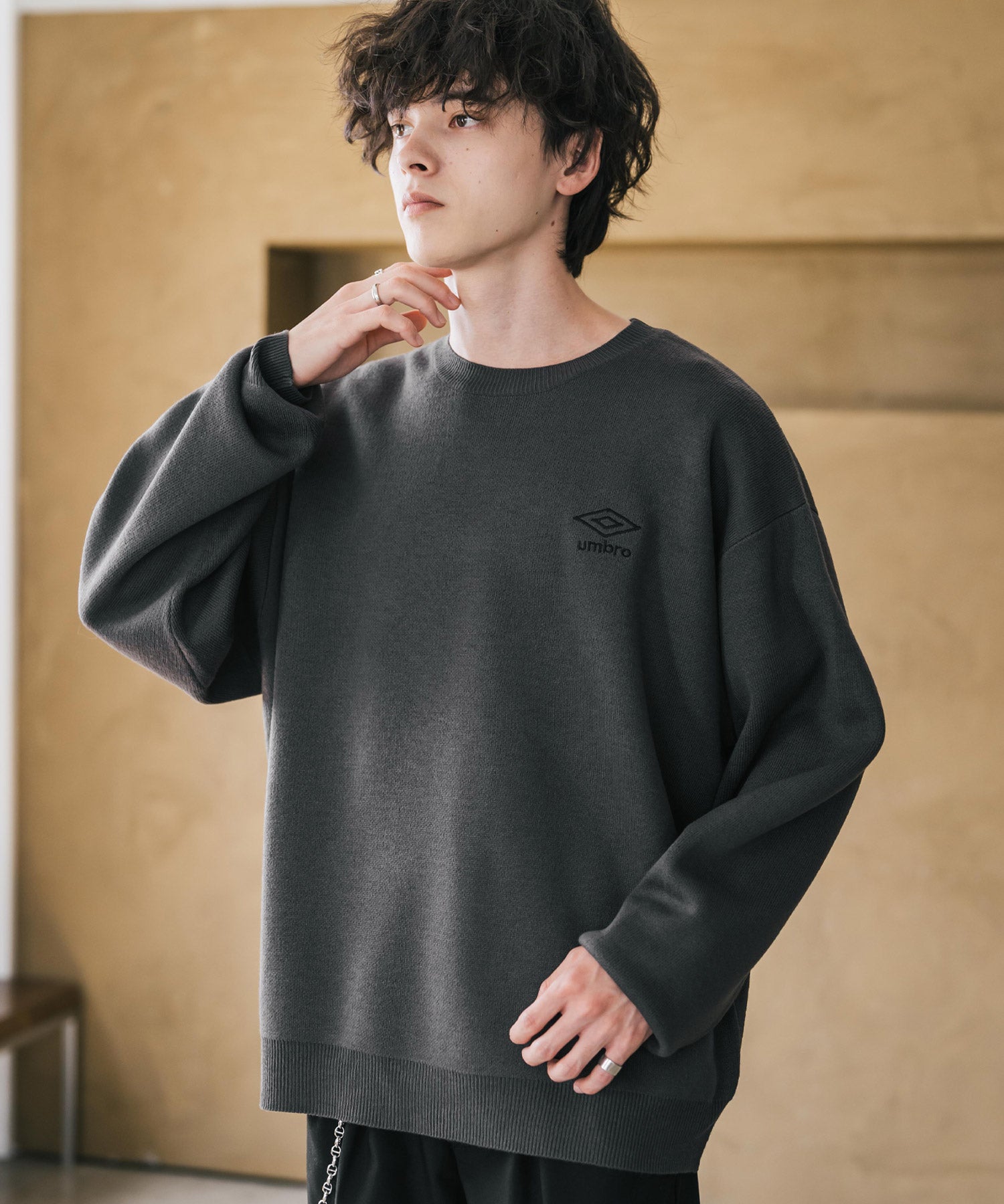 UMBRO アンブロ 別注コラボ オーバーサイズワンポイントロゴ刺繍クルーネックアクリルニットセーター 14945