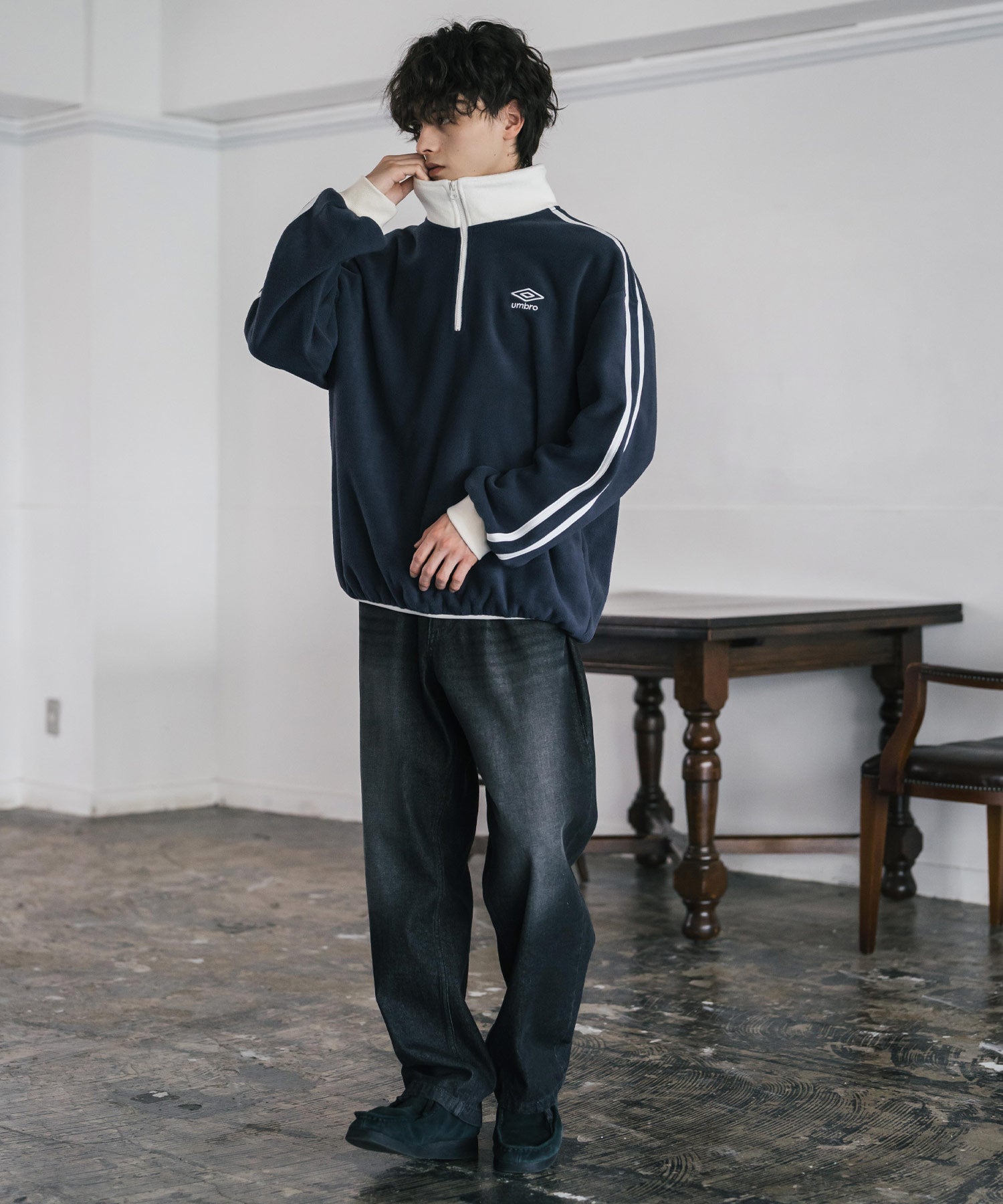 UMBRO 別注コラボオーバーサイズワンポイントロゴ刺繍サイドライン