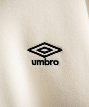 UMBRO 別注コラボオーバーサイズワンポイントロゴ刺繍サイドラインハーフジップフリース 14946
