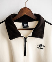 UMBRO 別注コラボオーバーサイズワンポイントロゴ刺繍サイドラインハーフジップフリース 14946