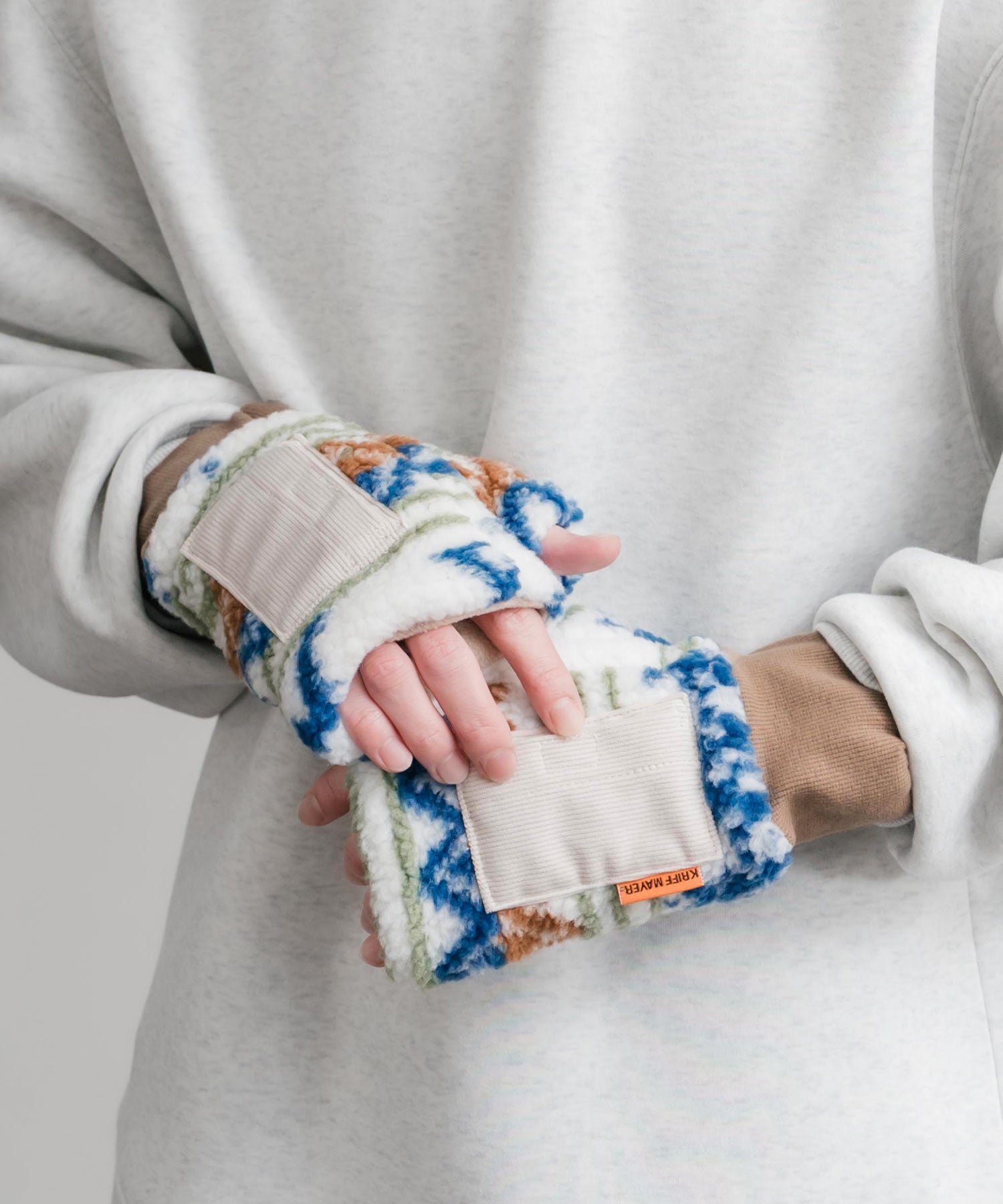 フィンガーレスボア手袋 2527806 14966