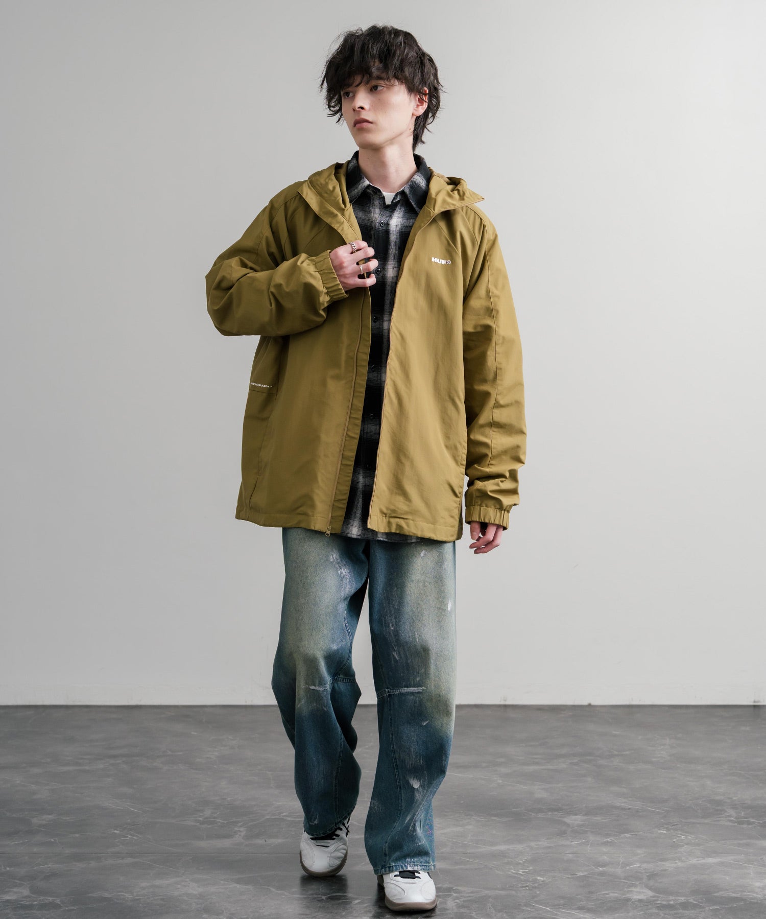 HUF ハフ ALL CAPS SHELL JACKET オーバーサイズラグランスリーブナイロンジャケット 15017