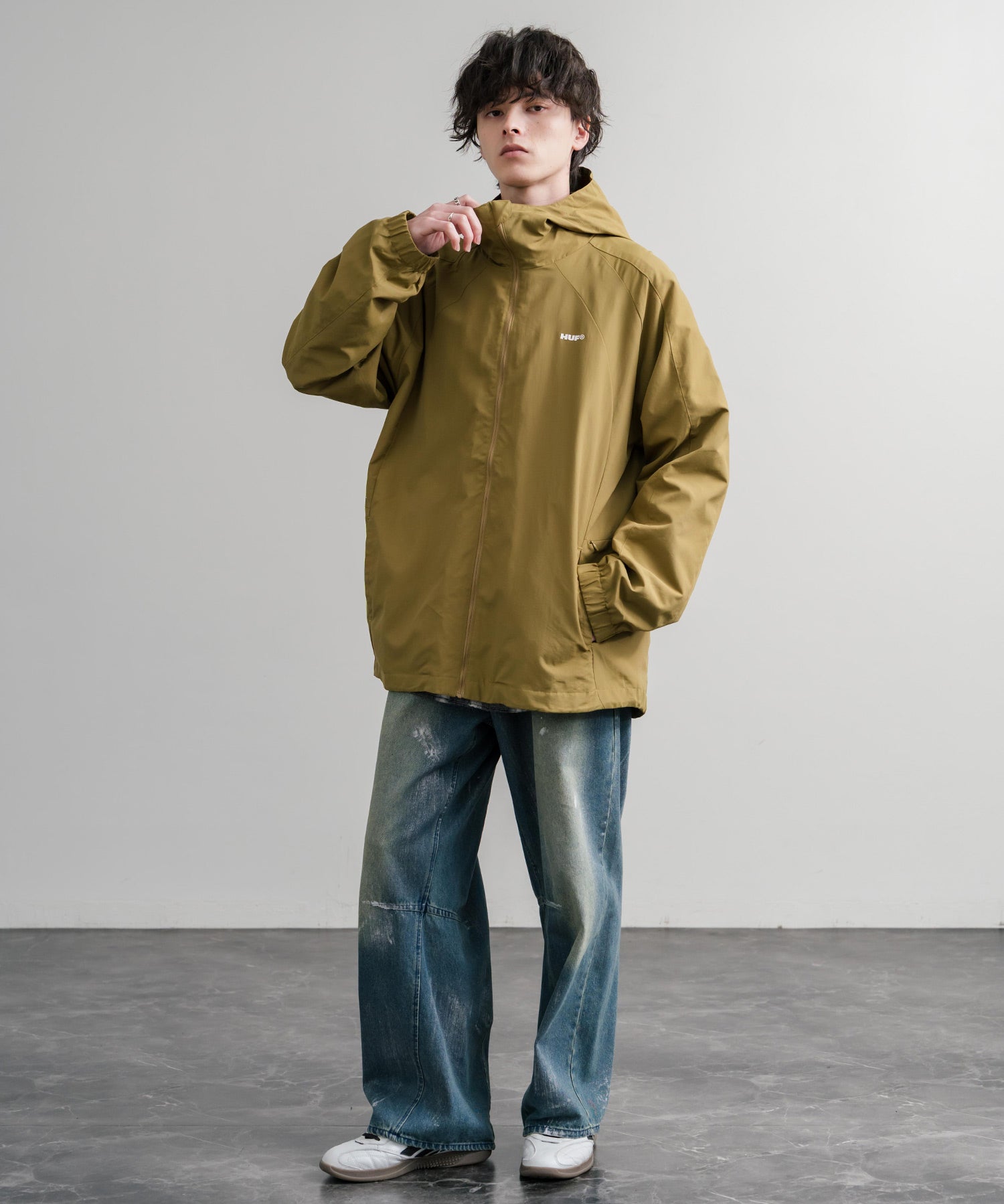 HUF ハフ ALL CAPS SHELL JACKET オーバーサイズラグランスリーブナイロンジャケット 15017