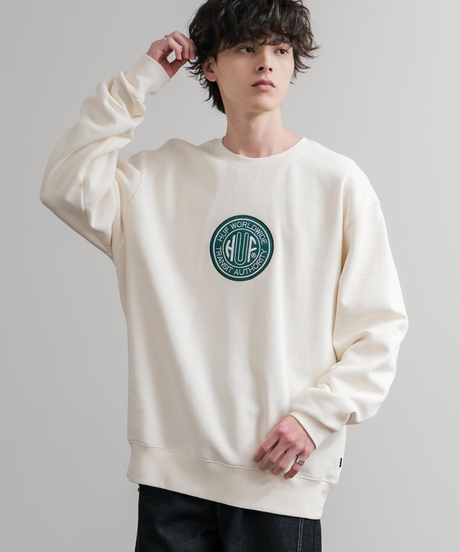 HUF ハフ TRANSIT AUTHORITY CREWNECK オーバーサイズ裏起毛トレーナースウェット	15019