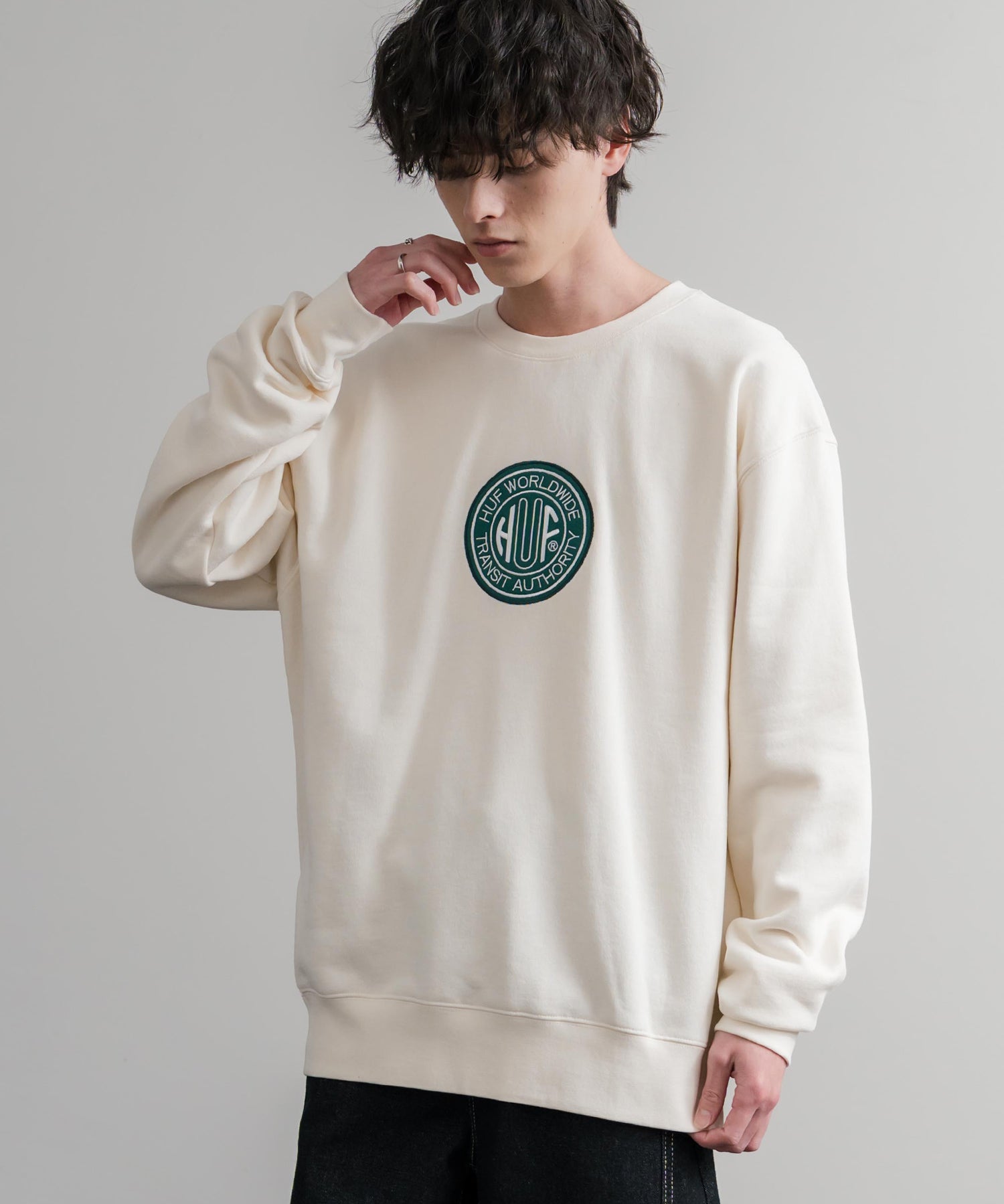 HUF ハフ TRANSIT AUTHORITY CREWNECK オーバーサイズ裏起毛トレーナースウェット	15019
