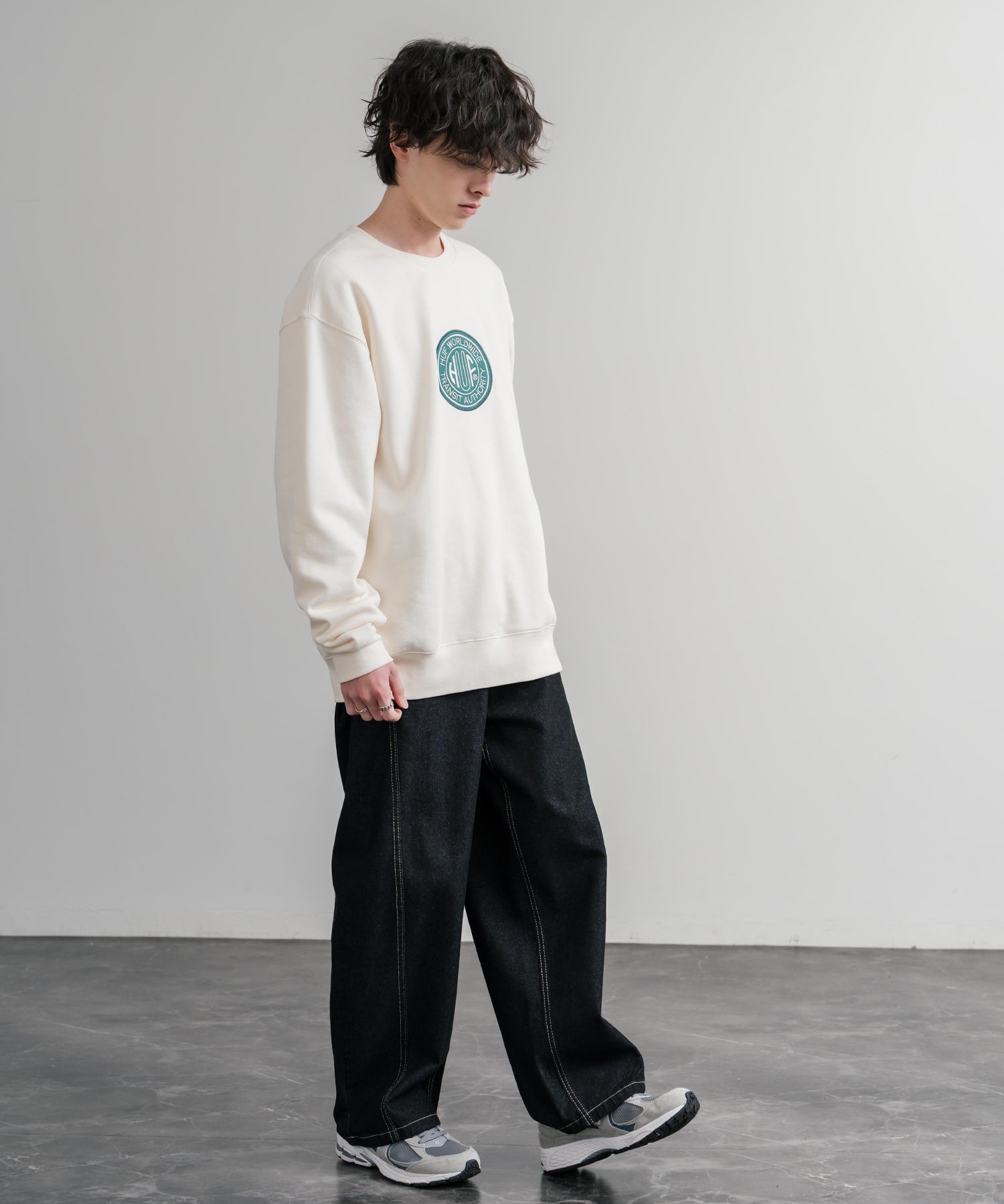 HUF ハフ TRANSIT AUTHORITY CREWNECK オーバーサイズ裏起毛トレーナースウェット	15019