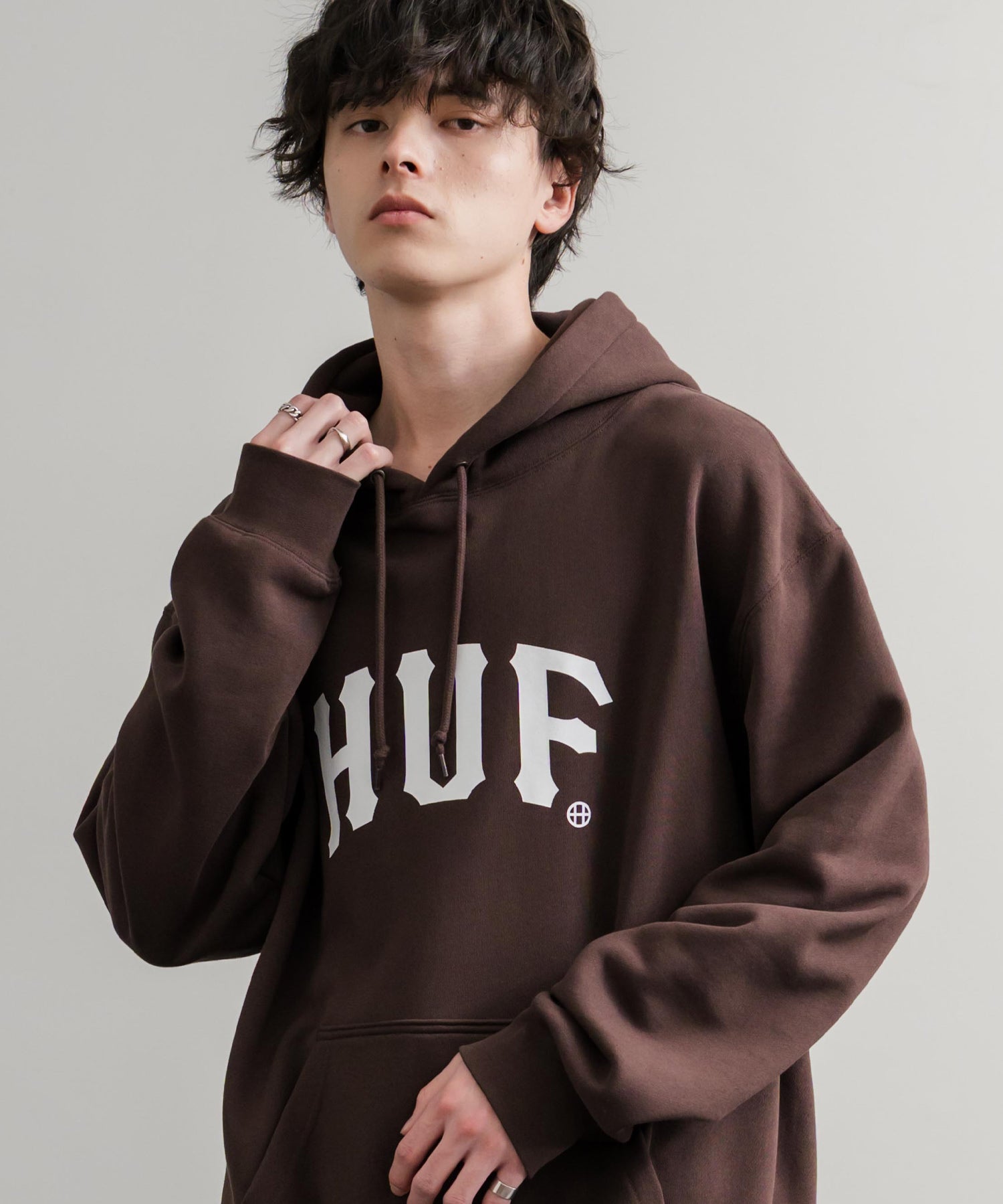 HUF ハフ ARCH P/O HOODIE オーバーサイズアーチロゴプリント裏起毛プルオーバーパーカー 15020