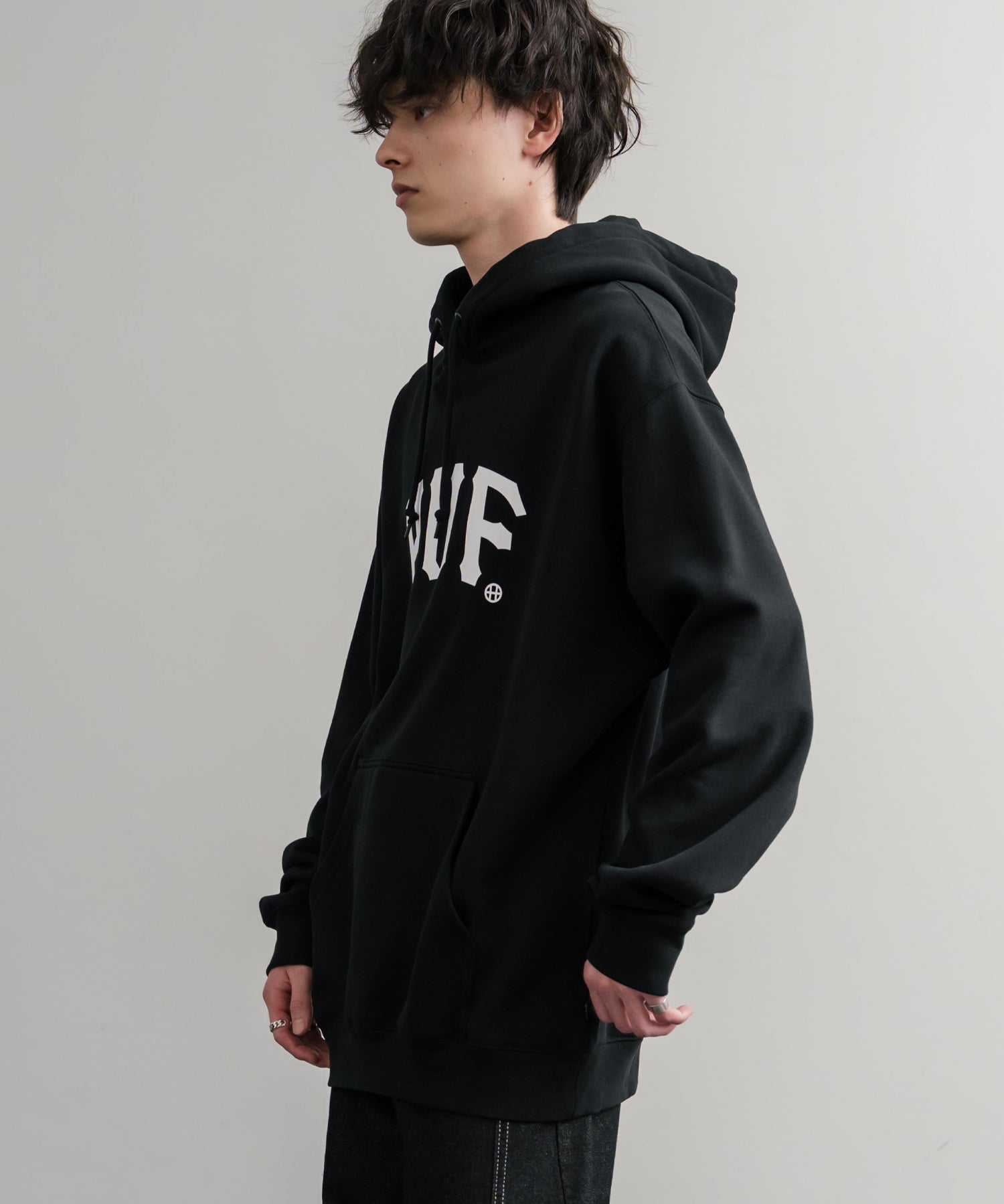 HUF ハフ ARCH P/O HOODIE オーバーサイズアーチロゴプリント裏起毛プルオーバーパーカー 15020