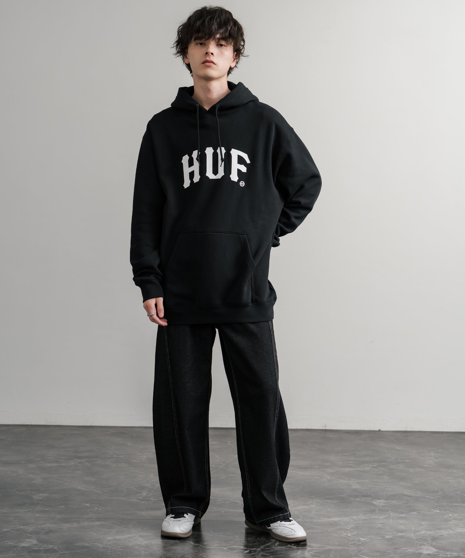 HUF ハフ ARCH P/O HOODIE オーバーサイズアーチロゴプリント裏起毛プルオーバーパーカー 15020