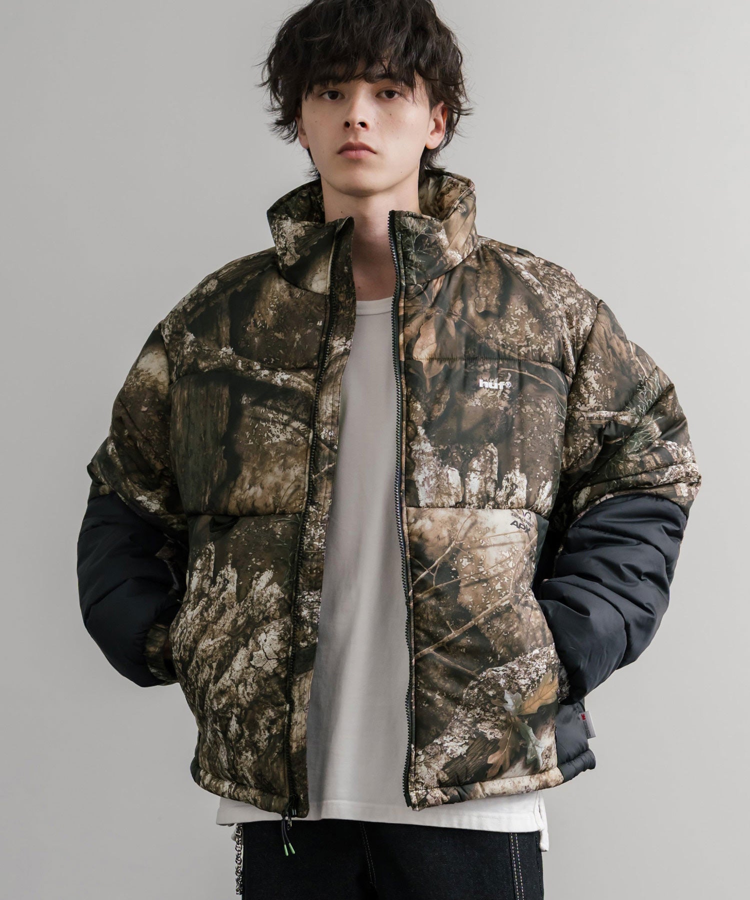 HUF ハフ SEQUOIA PUFFER JACKET REALTREE SEQUOIA PUFFER オーバーサイズワンポイントロゴ中綿ジャケット 15056