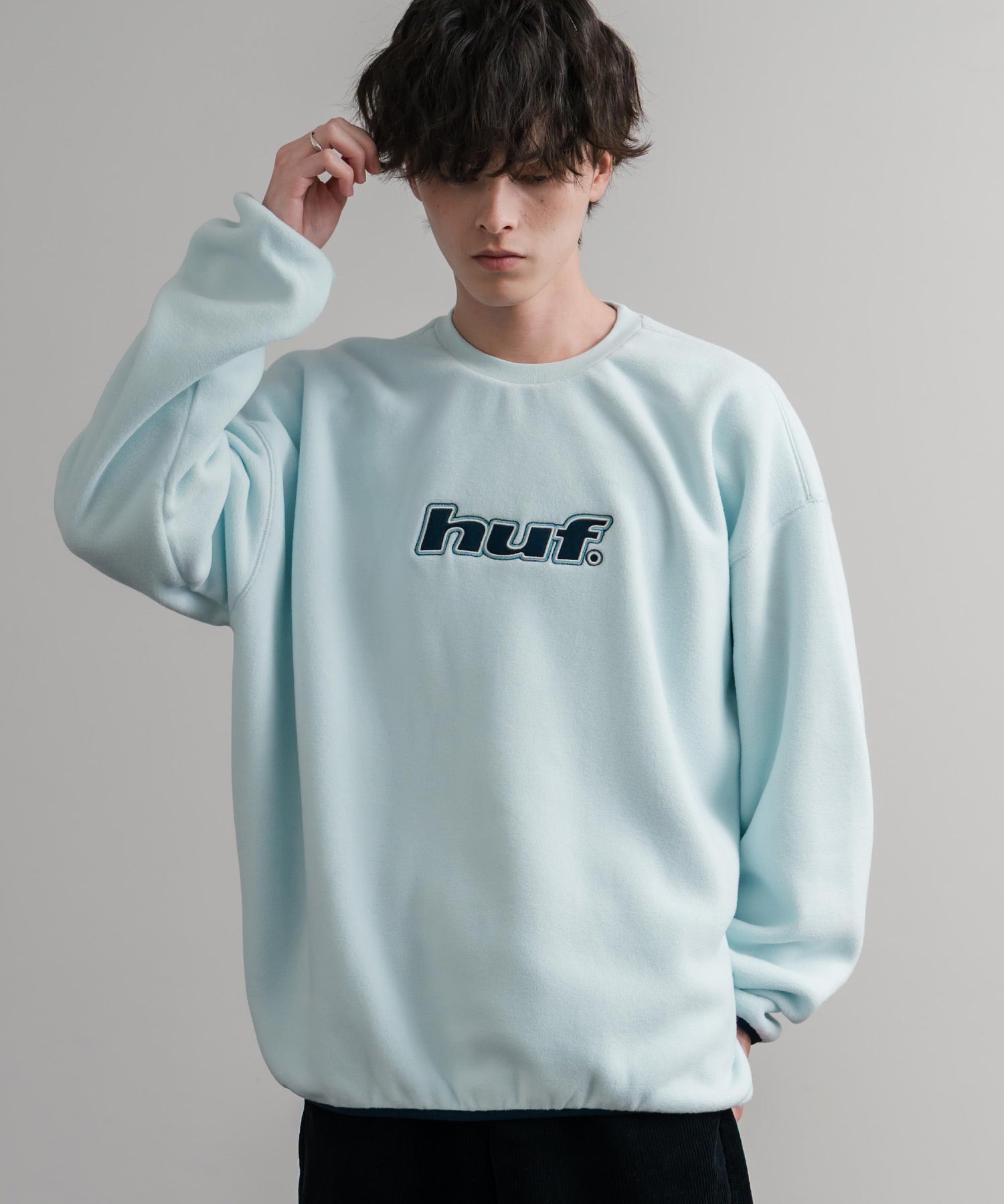 HUF ハフ H DOT POLAR FLEECE CREWNECK オーバーサイズポーラーフリースプルオーバートレーナー 15057