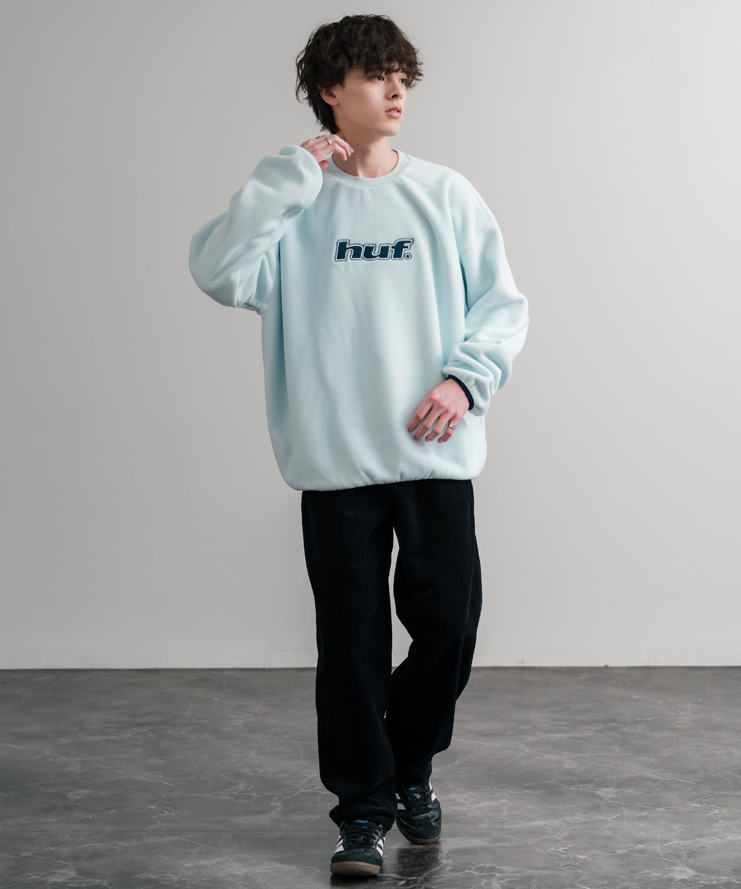 HUF ハフ H DOT POLAR FLEECE CREWNECK オーバーサイズポーラーフリースプルオーバートレーナー 15057