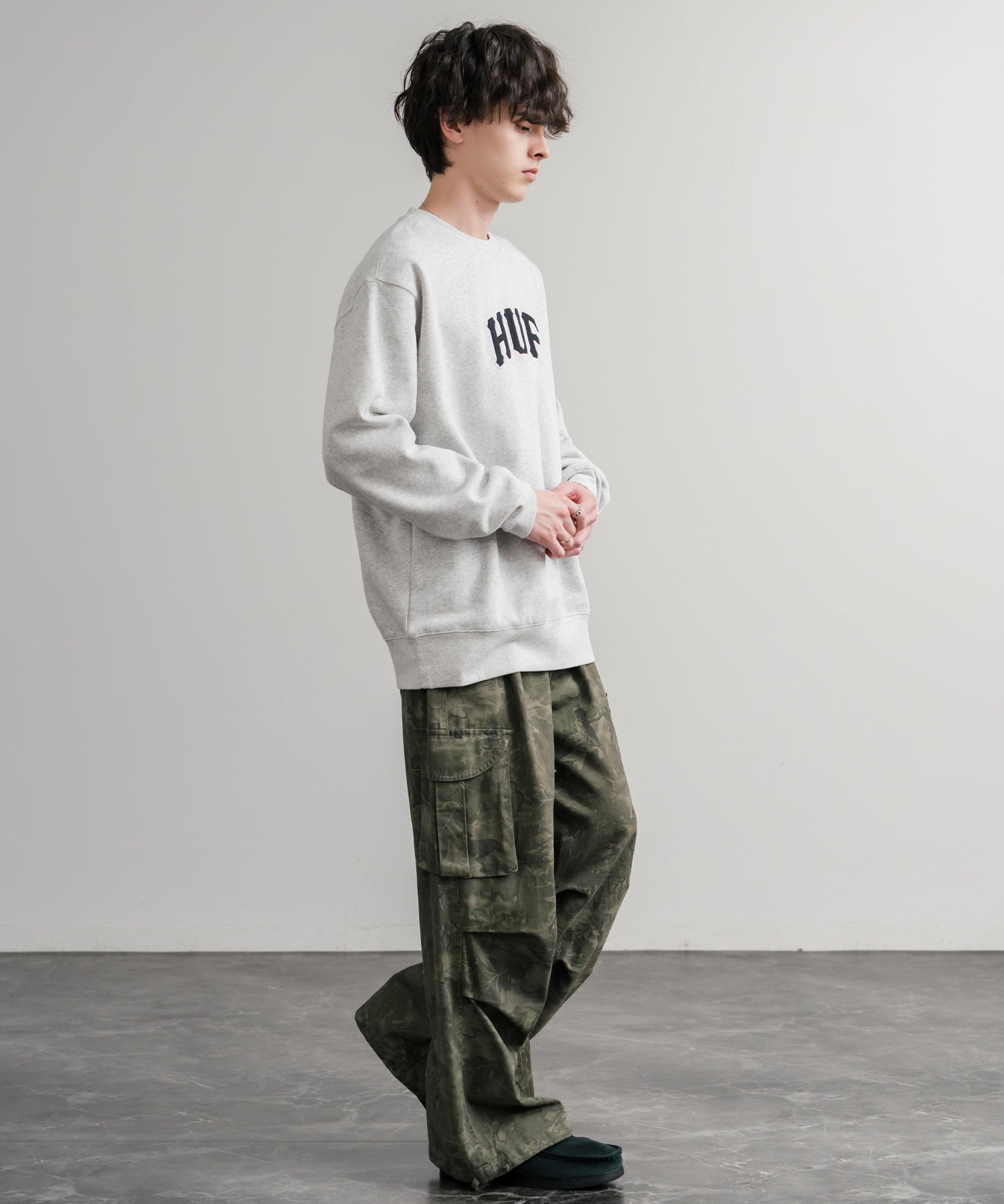 HUF ハフ ARCH APPLIQUE CREWNECK オーバーサイズ裏起毛アーチロゴアップリケ刺繍スウェットトレーナー 15059