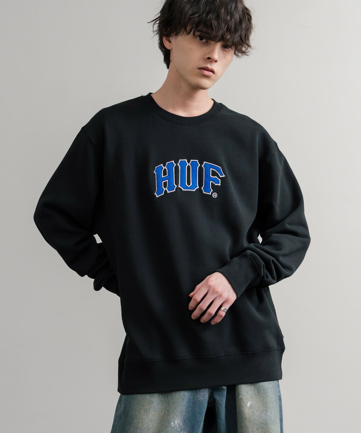 HUF ハフ ARCH APPLIQUE CREWNECK オーバーサイズ裏起毛アーチロゴアップリケ刺繍スウェットトレーナー 15059