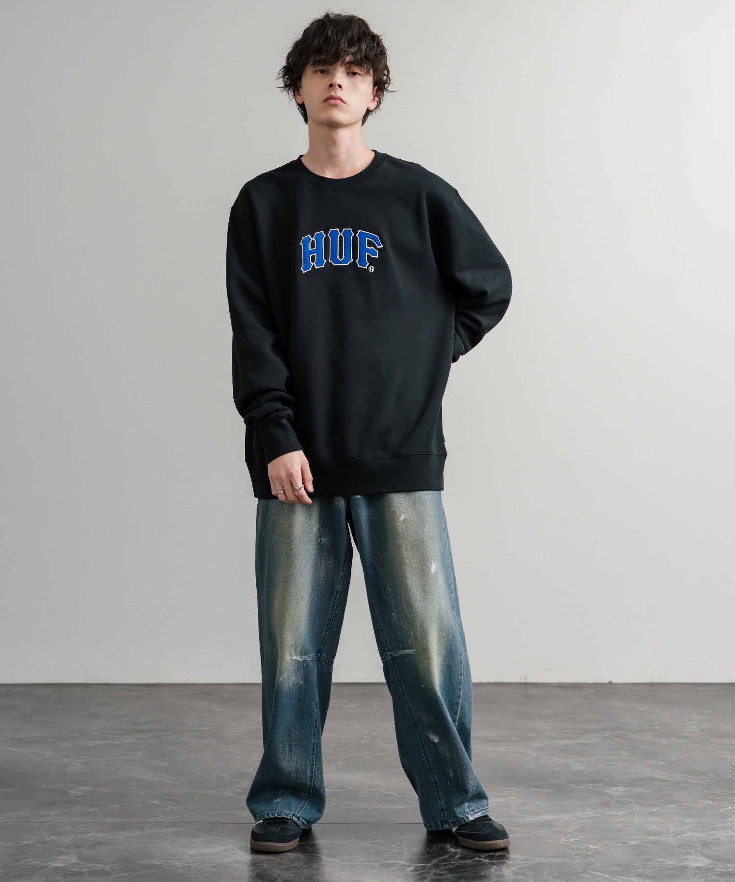 HUF ハフ ARCH APPLIQUE CREWNECK オーバーサイズ裏起毛アーチロゴアップリケ刺繍スウェットトレーナー 15059