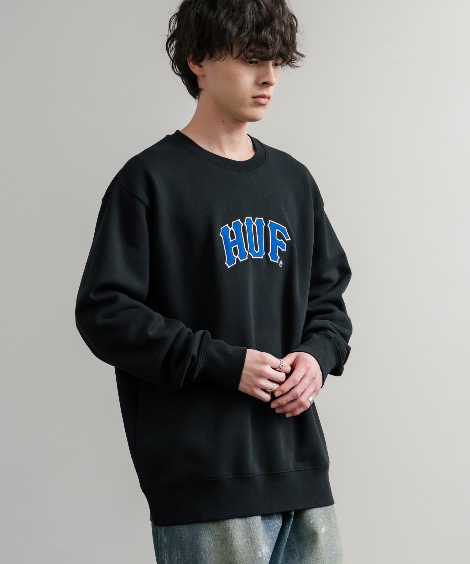 HUF ハフ ARCH APPLIQUE CREWNECK オーバーサイズ裏起毛アーチロゴアップリケ刺繍スウェットトレーナー 15059