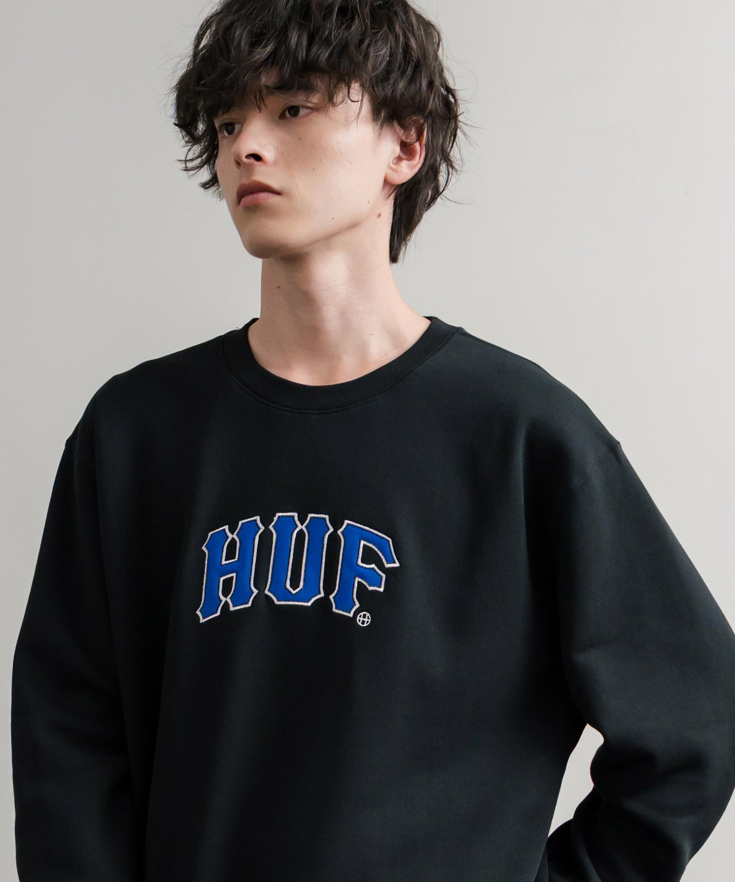 HUF ハフ ARCH APPLIQUE CREWNECK オーバーサイズ裏起毛アーチロゴアップリケ刺繍スウェットトレーナー 15059